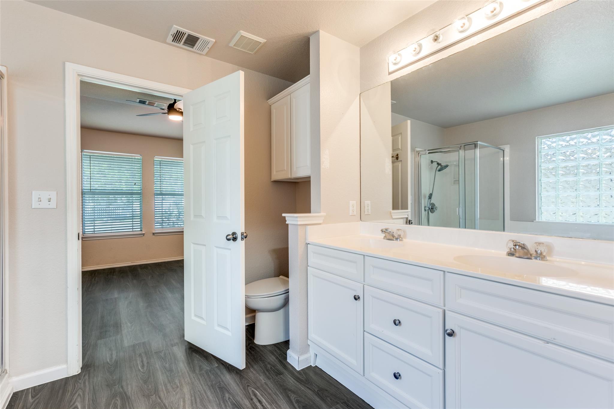 5043 Hartson, Kyle, TX 78640