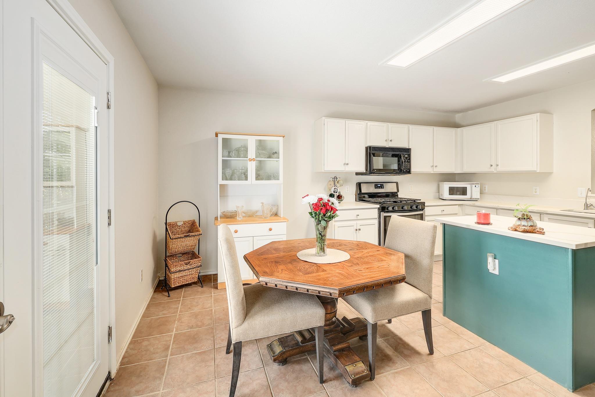 3708 Julianas Way, Round Rock, TX 78665