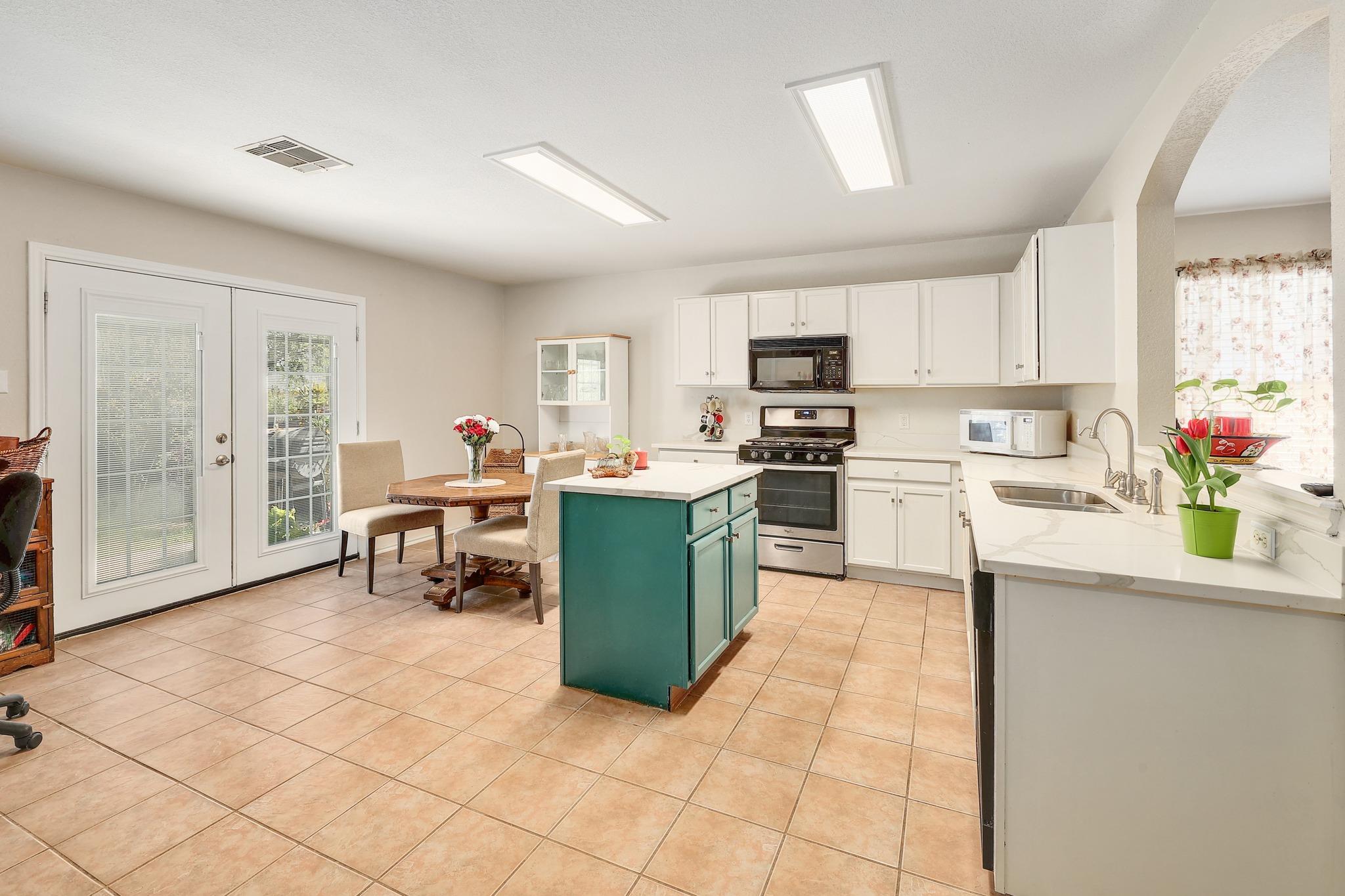 3708 Julianas Way, Round Rock, TX 78665