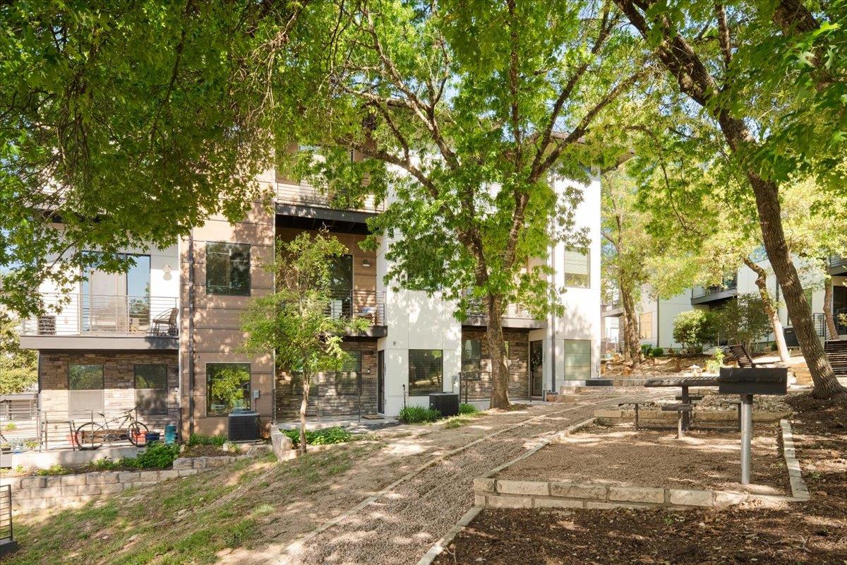 3700 Clawson Rd # 301, Austin, TX 78704