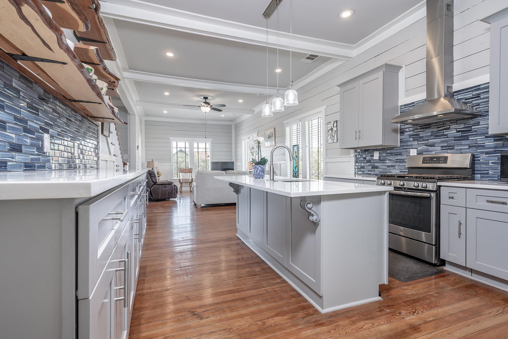 300-A Herrin St, Coupland, TX 78615