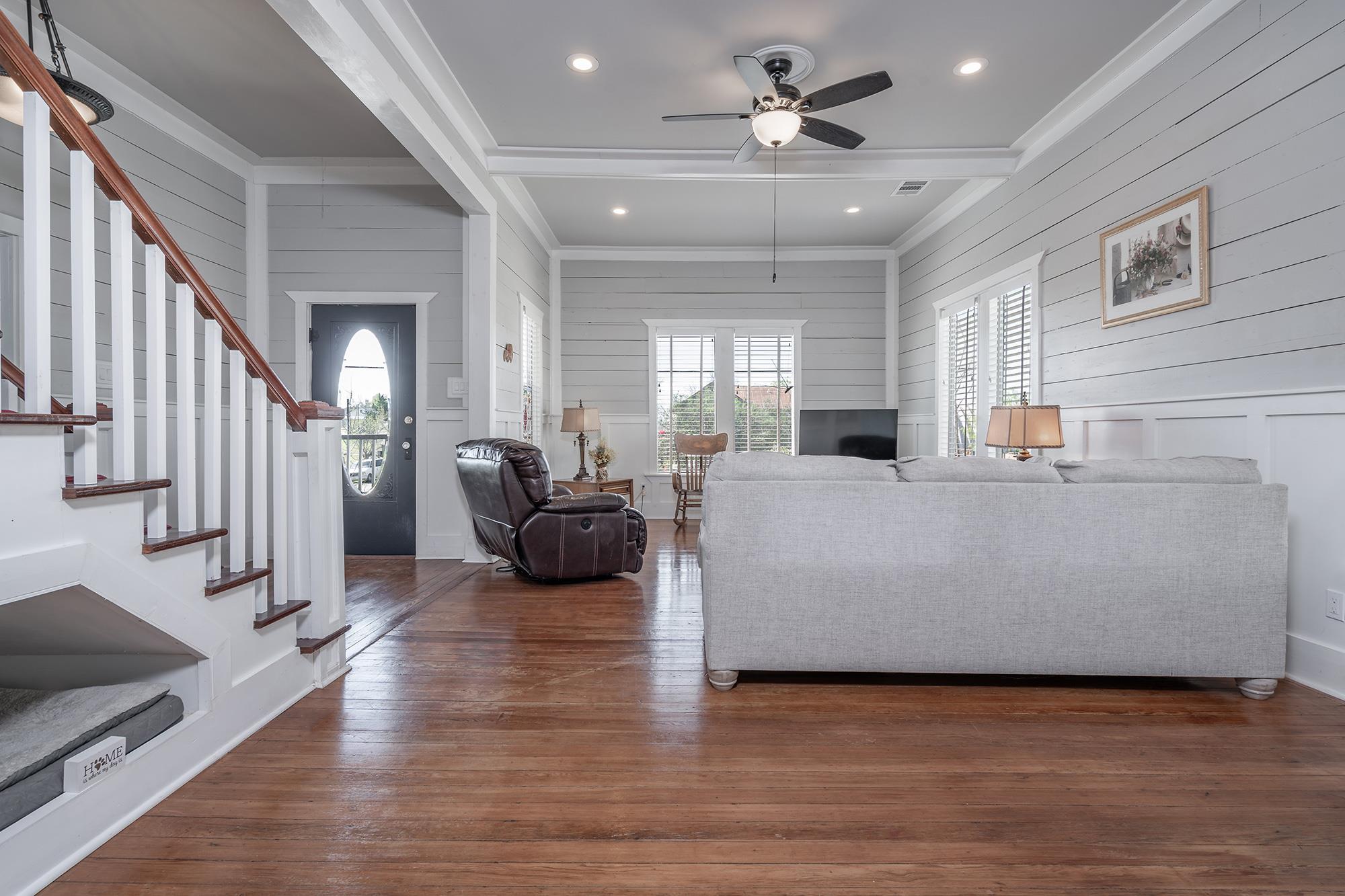 300-A Herrin St, Coupland, TX 78615