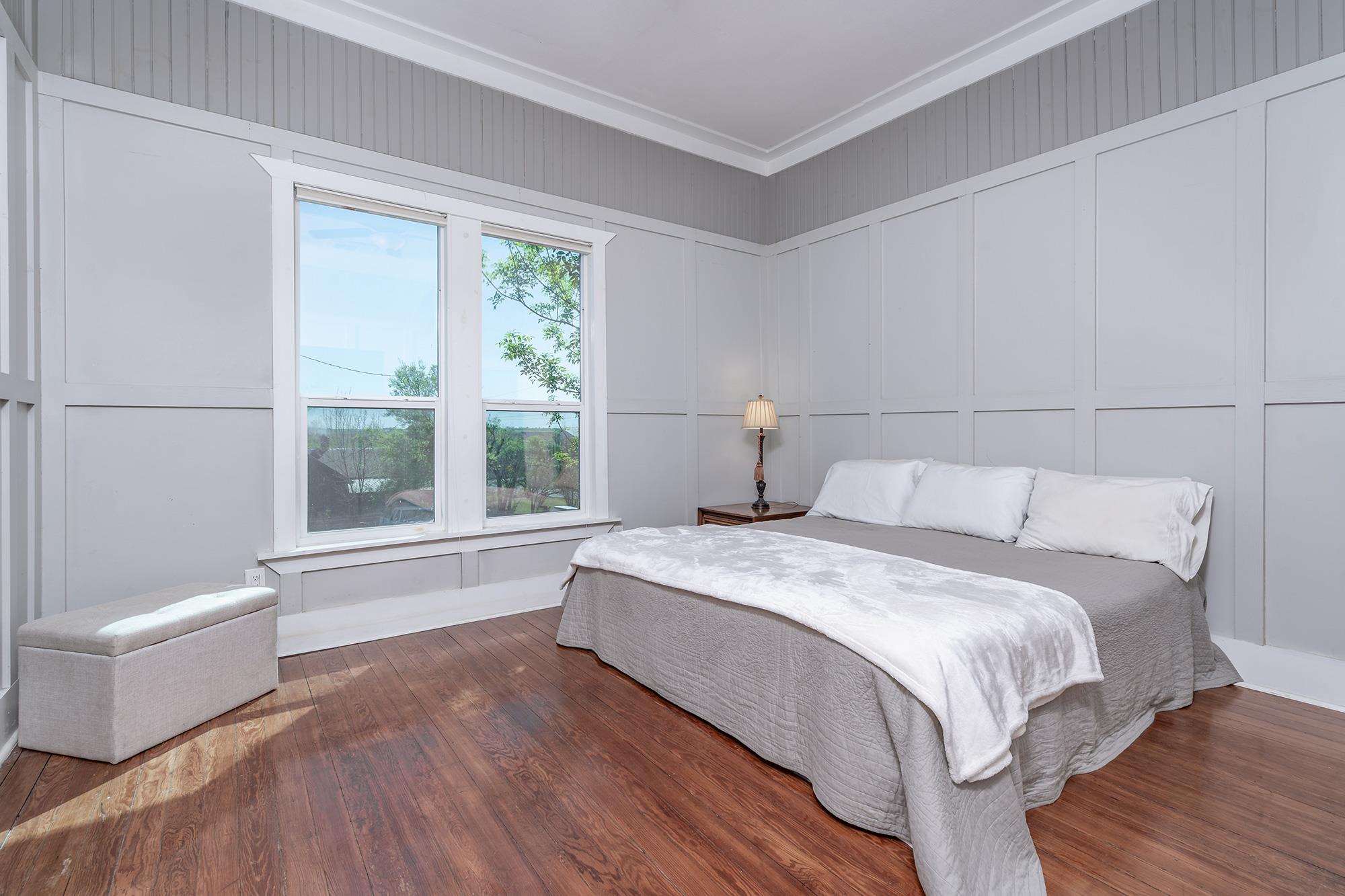 300-A Herrin St, Coupland, TX 78615