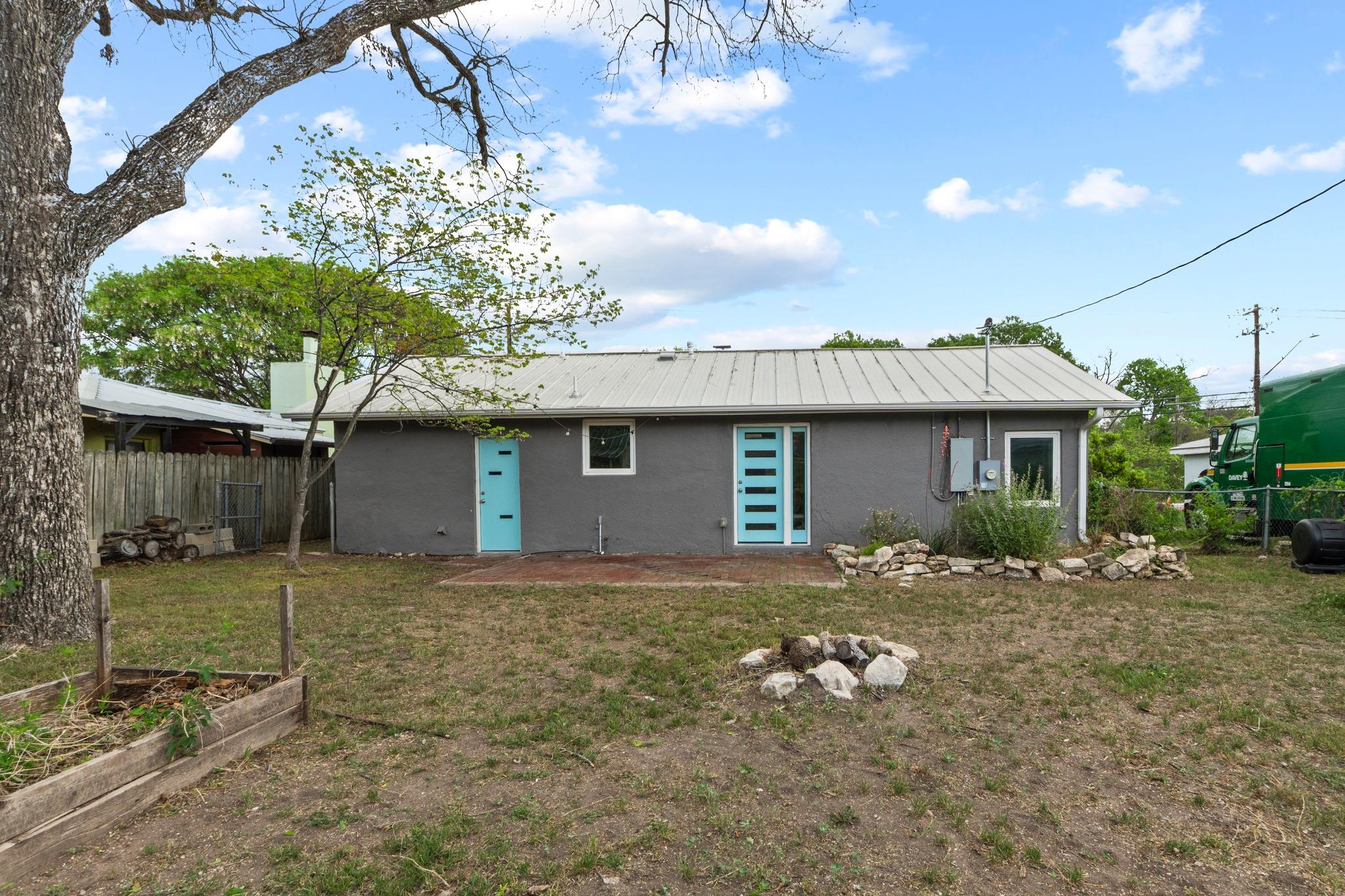 1727 38th 1/2 St, Austin, TX 78722