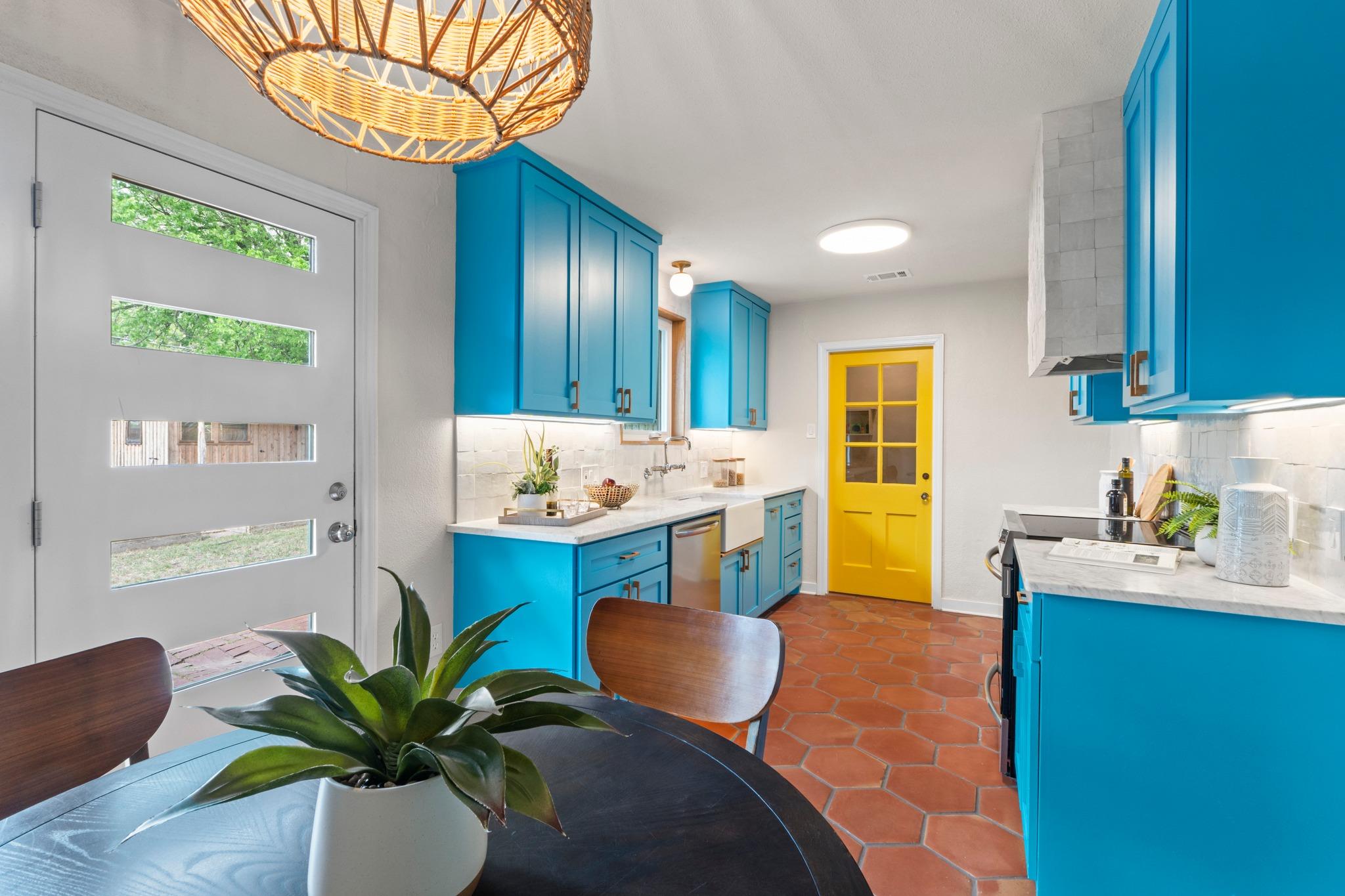 1727 38th 1/2 St, Austin, TX 78722