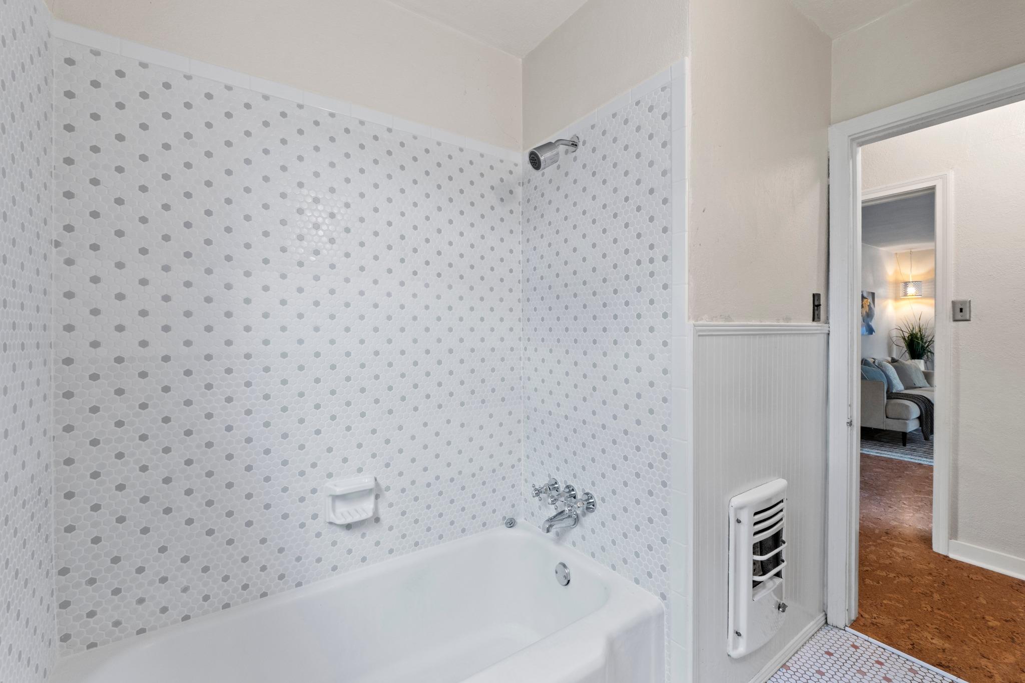 1727 38th 1/2 St, Austin, TX 78722