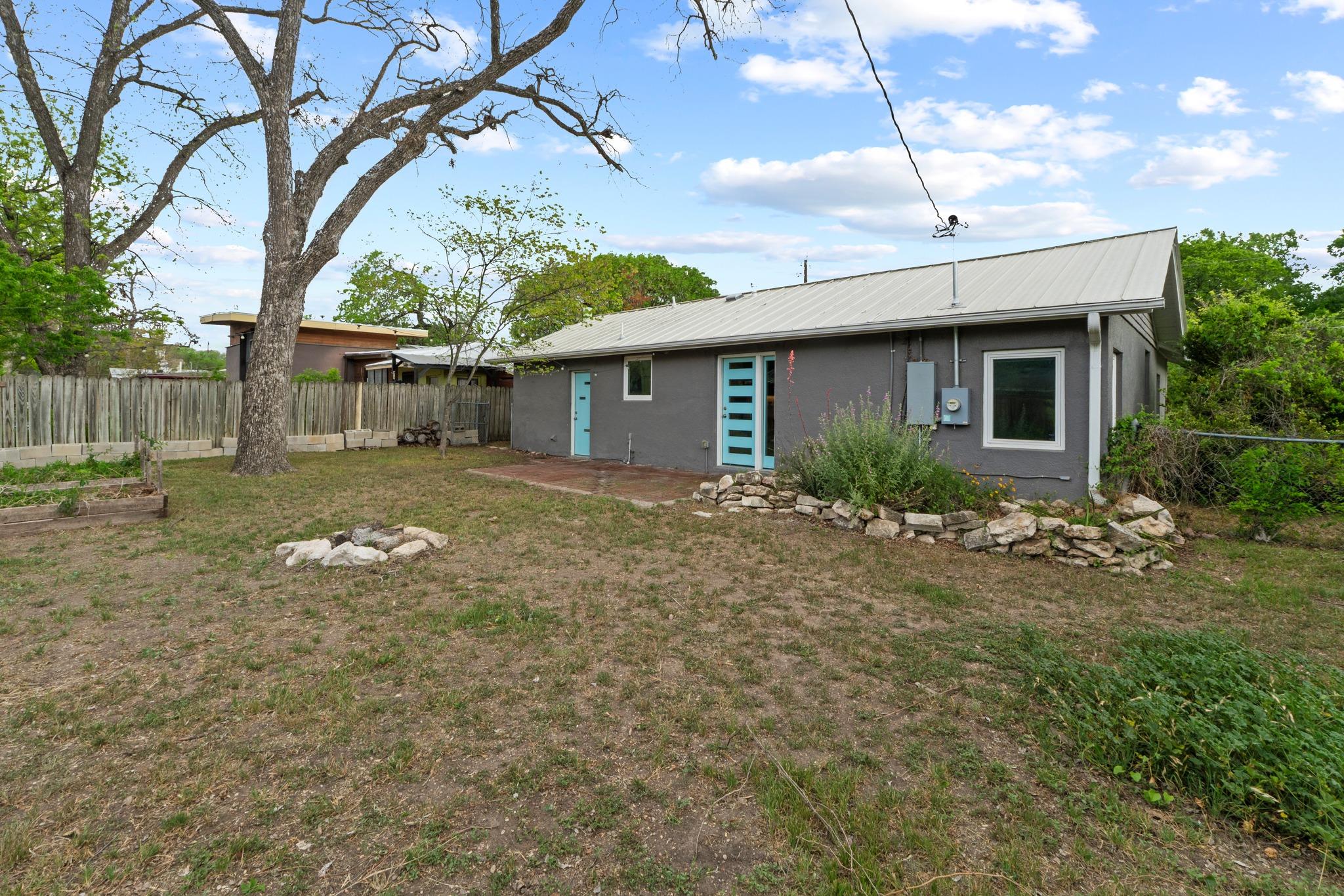 1727 38th 1/2 St, Austin, TX 78722