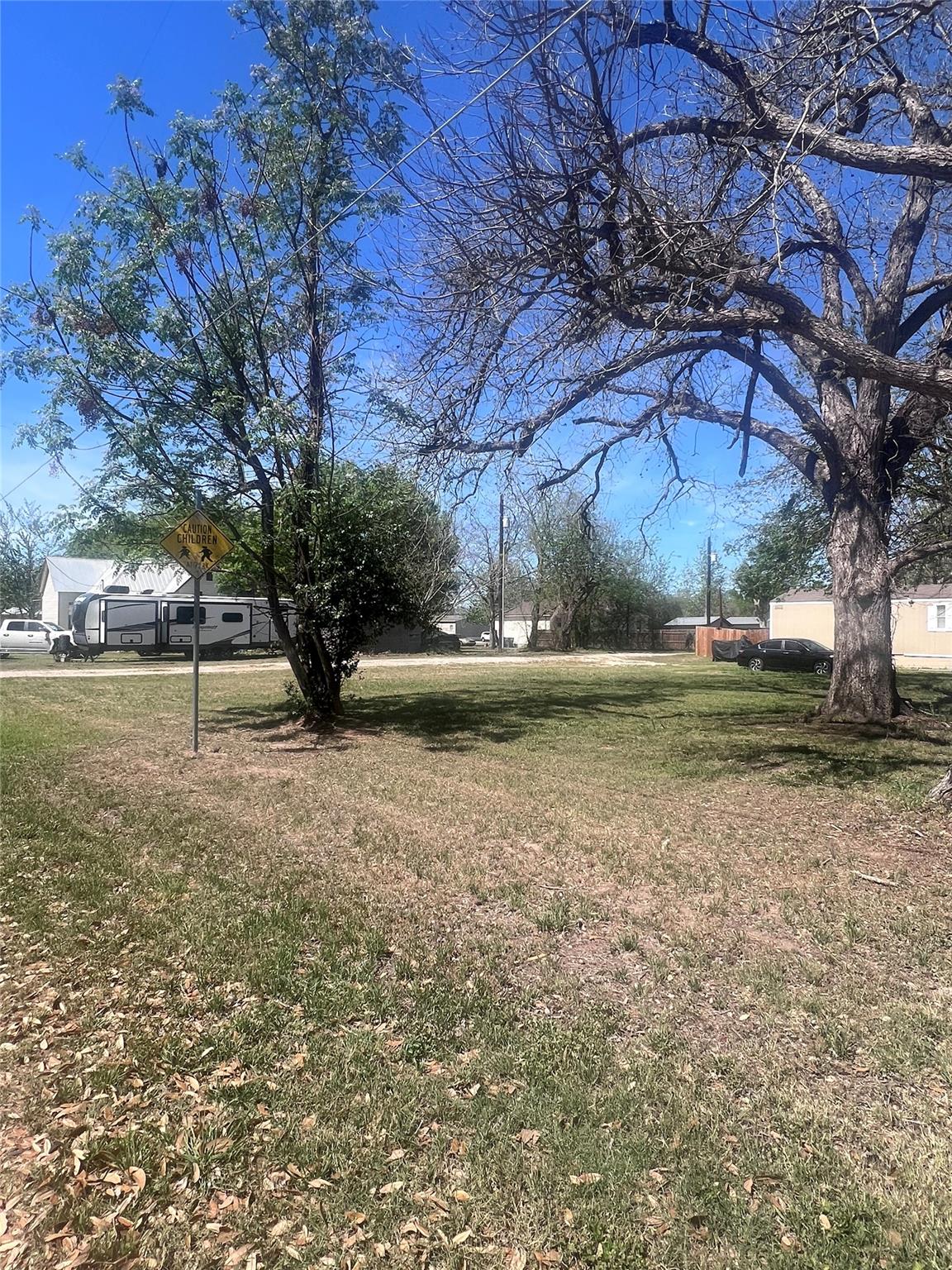 TBD SE 2nd St, Smithville, TX 78957