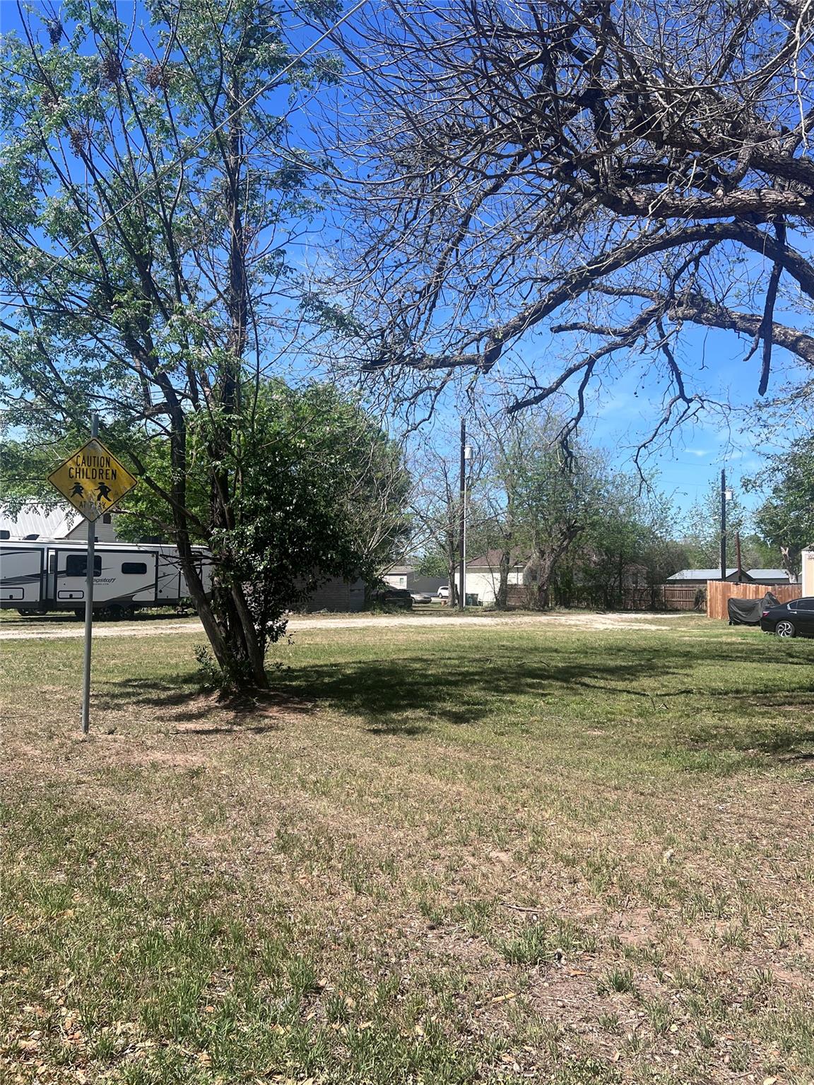 TBD SE 2nd St, Smithville, TX 78957