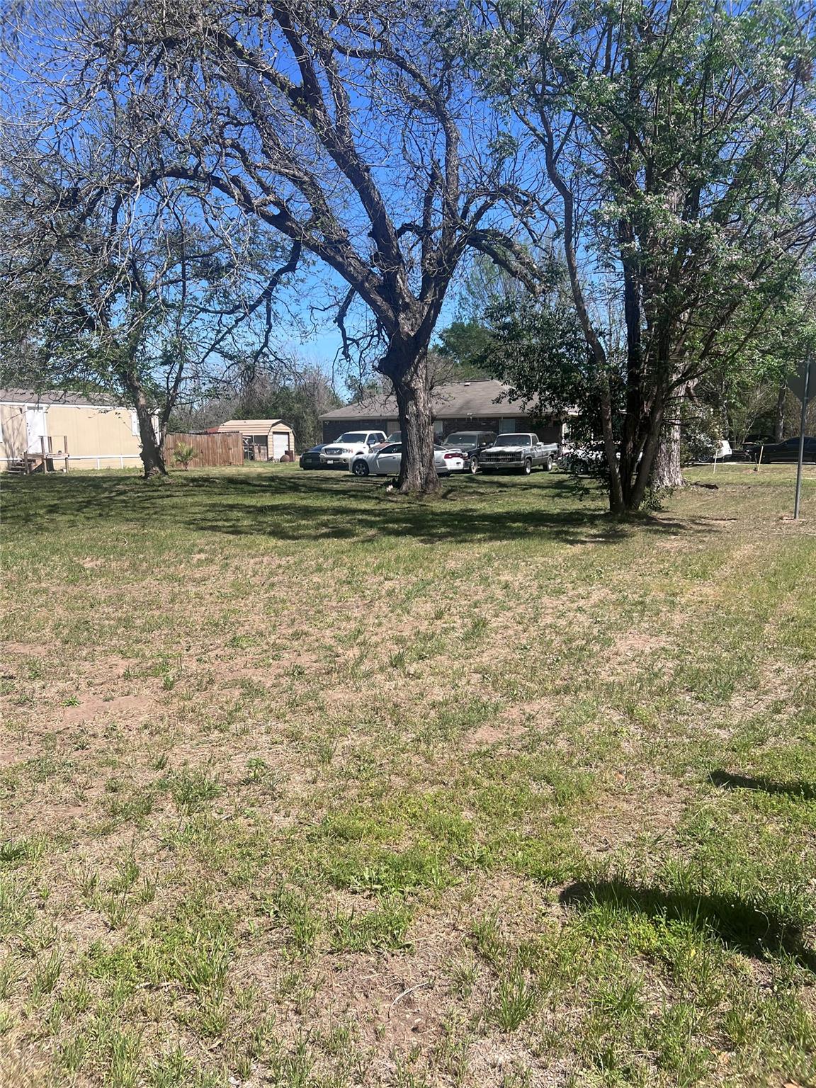 TBD SE 2nd St, Smithville, TX 78957