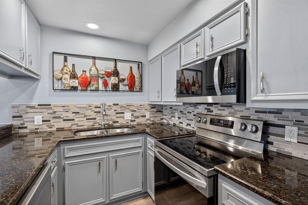 320 Twin Sails # 23, Horseshoe Bay, TX 78657