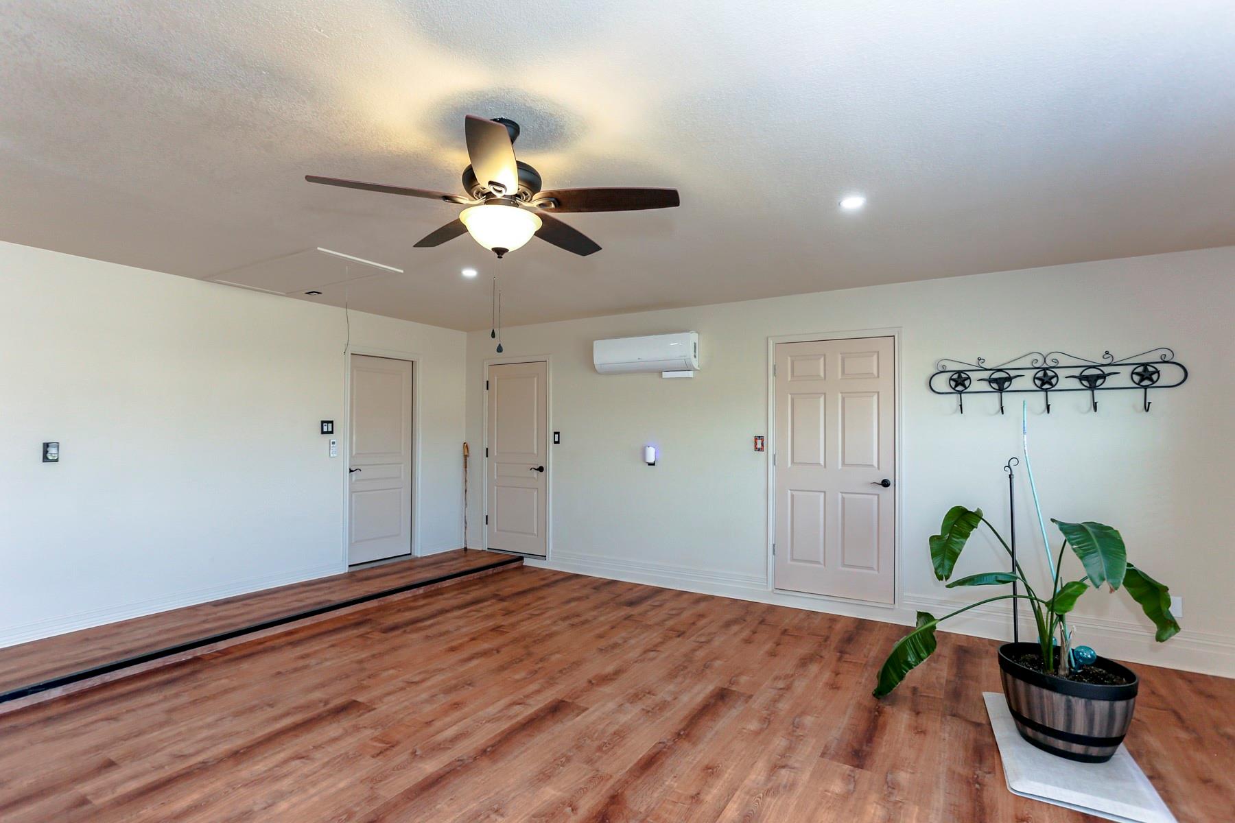 301 County Road 4772, Kempner, TX 76539