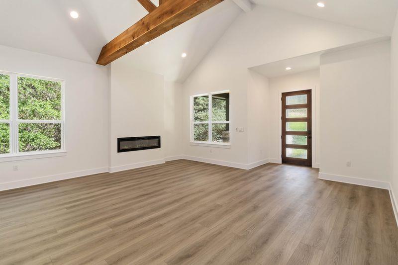 120 Anahulu Ln, Bastrop, TX 78602