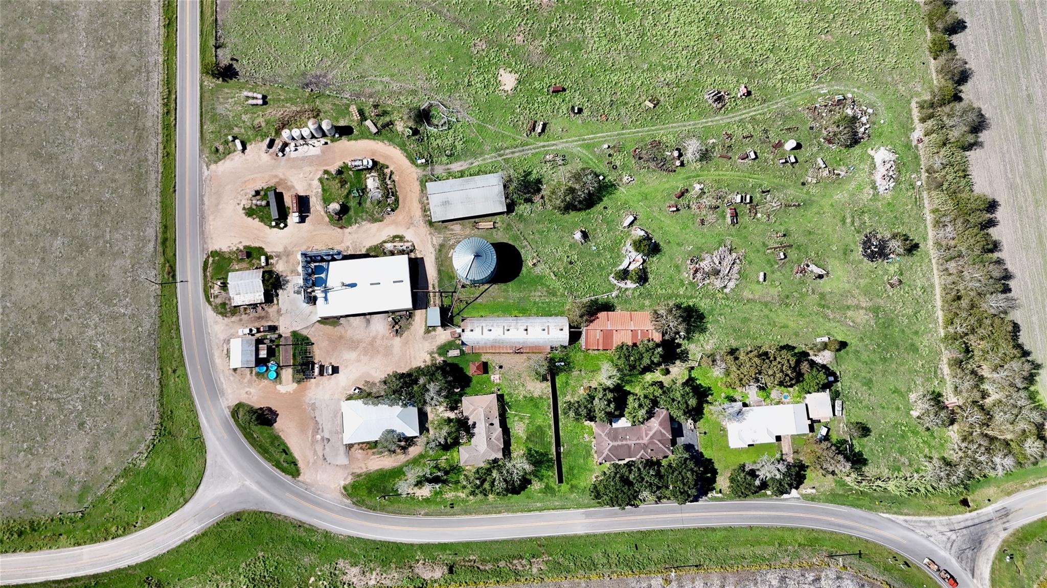 6022 Fm 532 Rd, Moulton, TX 77975