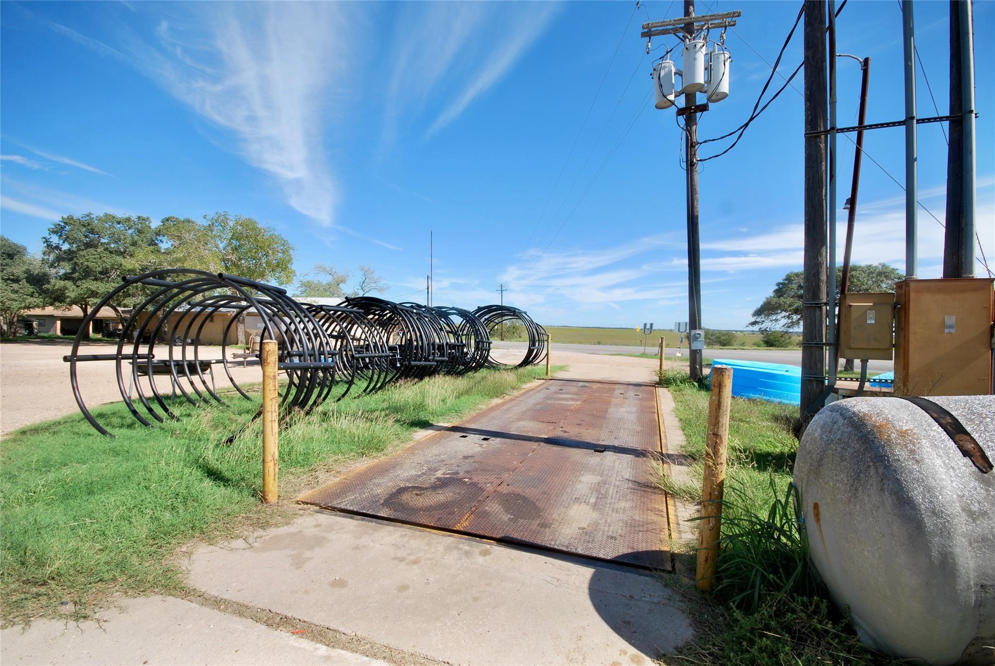 6022 Fm 532 Rd, Moulton, TX 77975