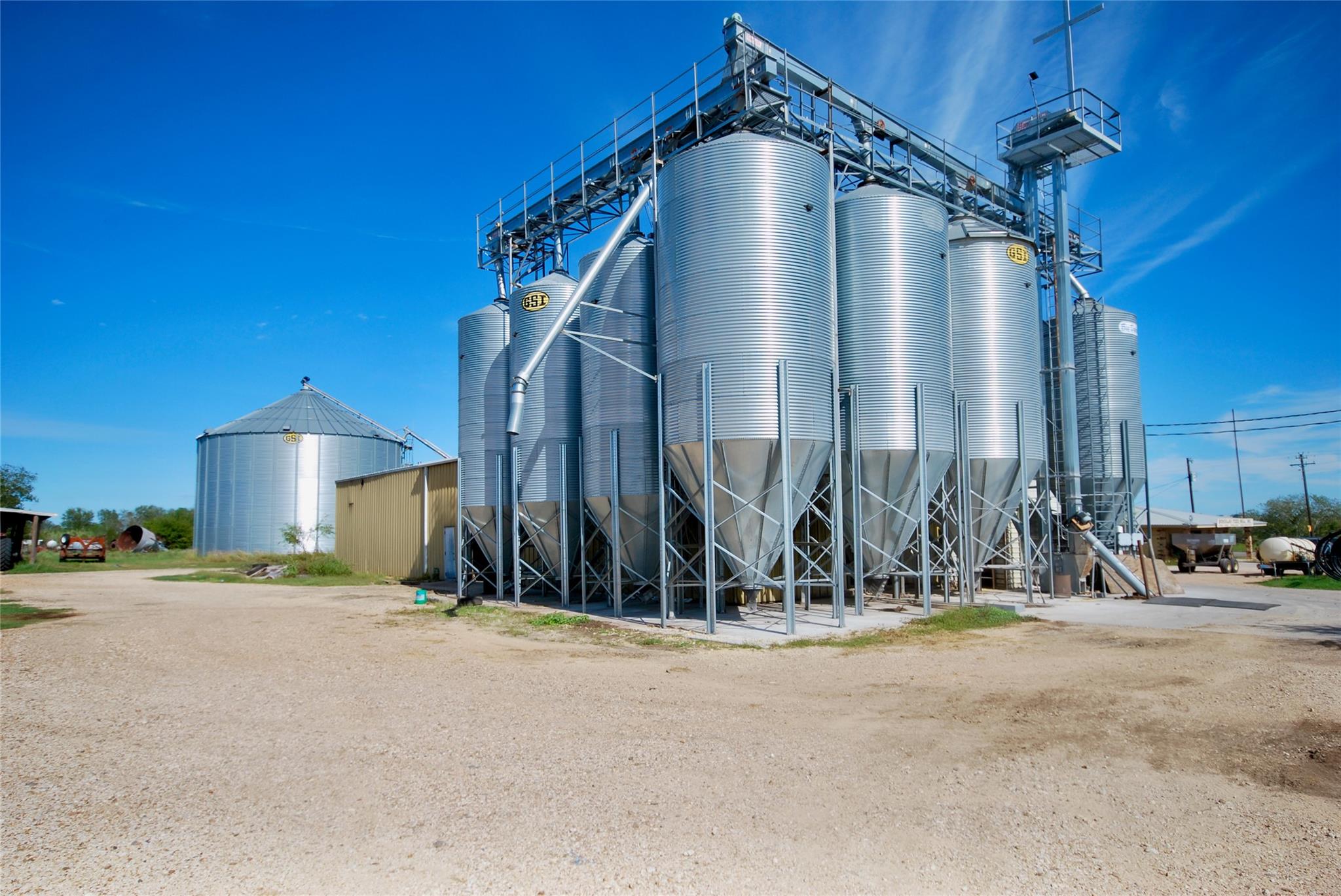 6022 Fm 532 Rd, Moulton, TX 77975