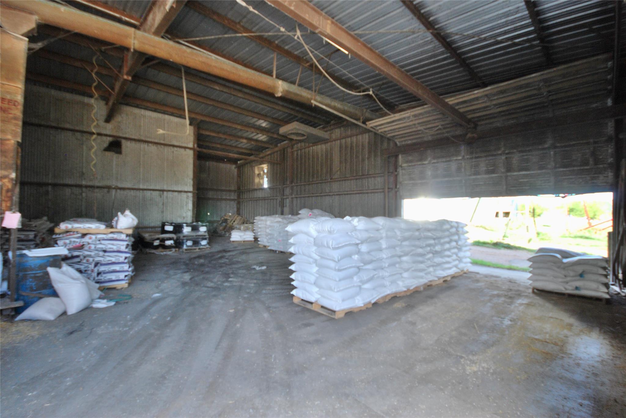 6022 Fm 532 Rd, Moulton, TX 77975