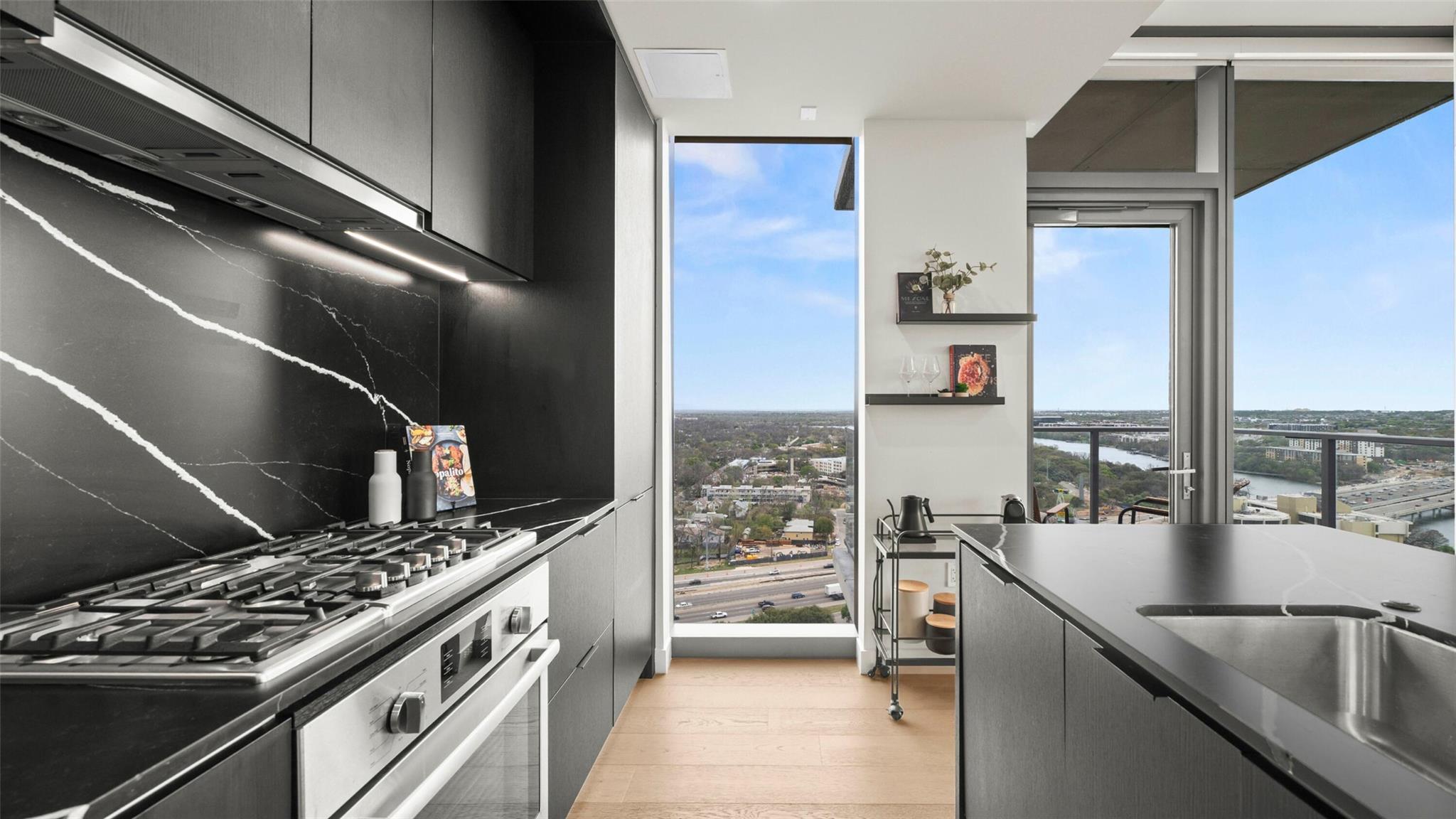 44 East Ave # 2110, Austin, TX 78701