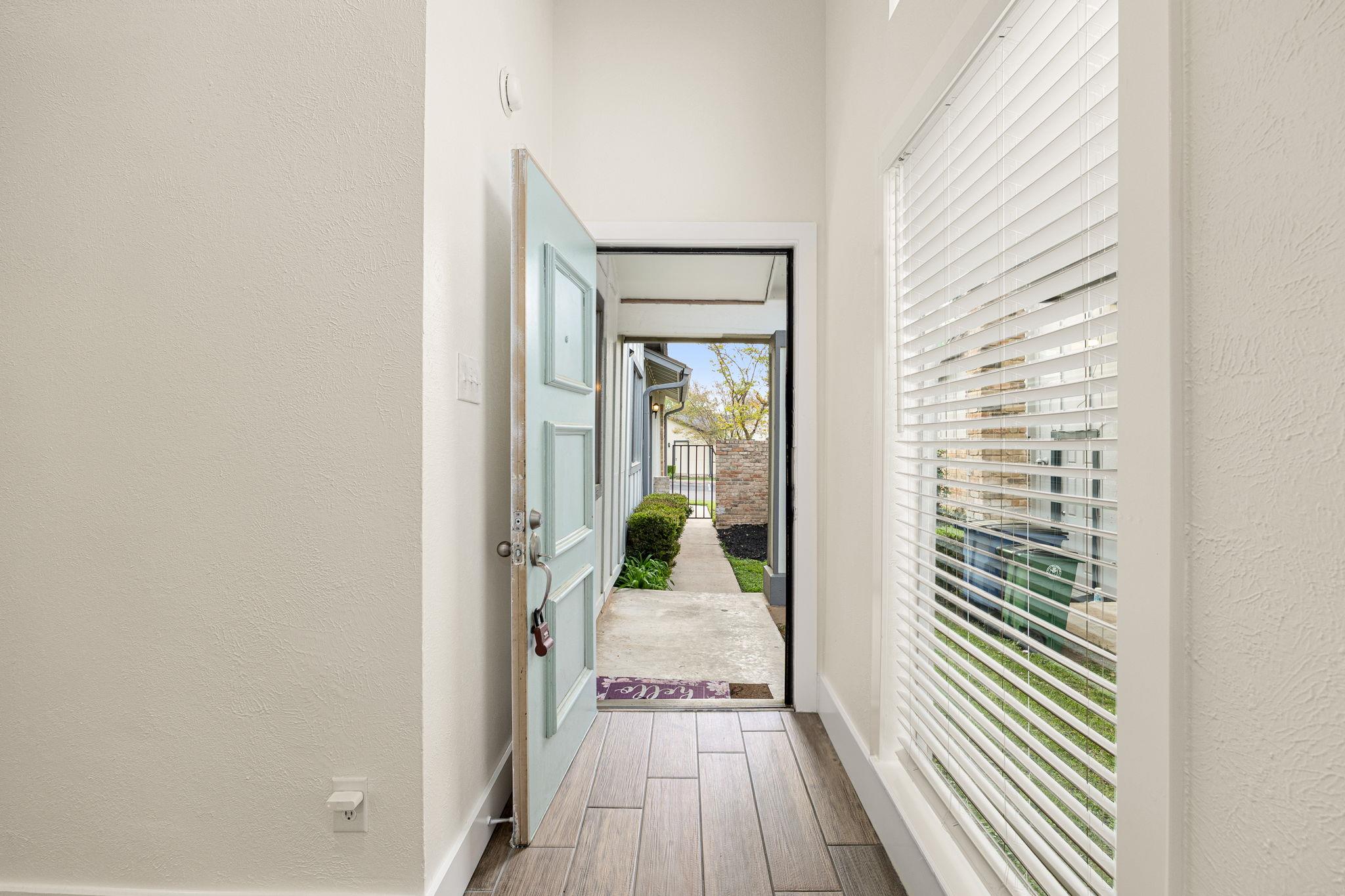 9445 Singing Quail Dr, Austin, TX 78758