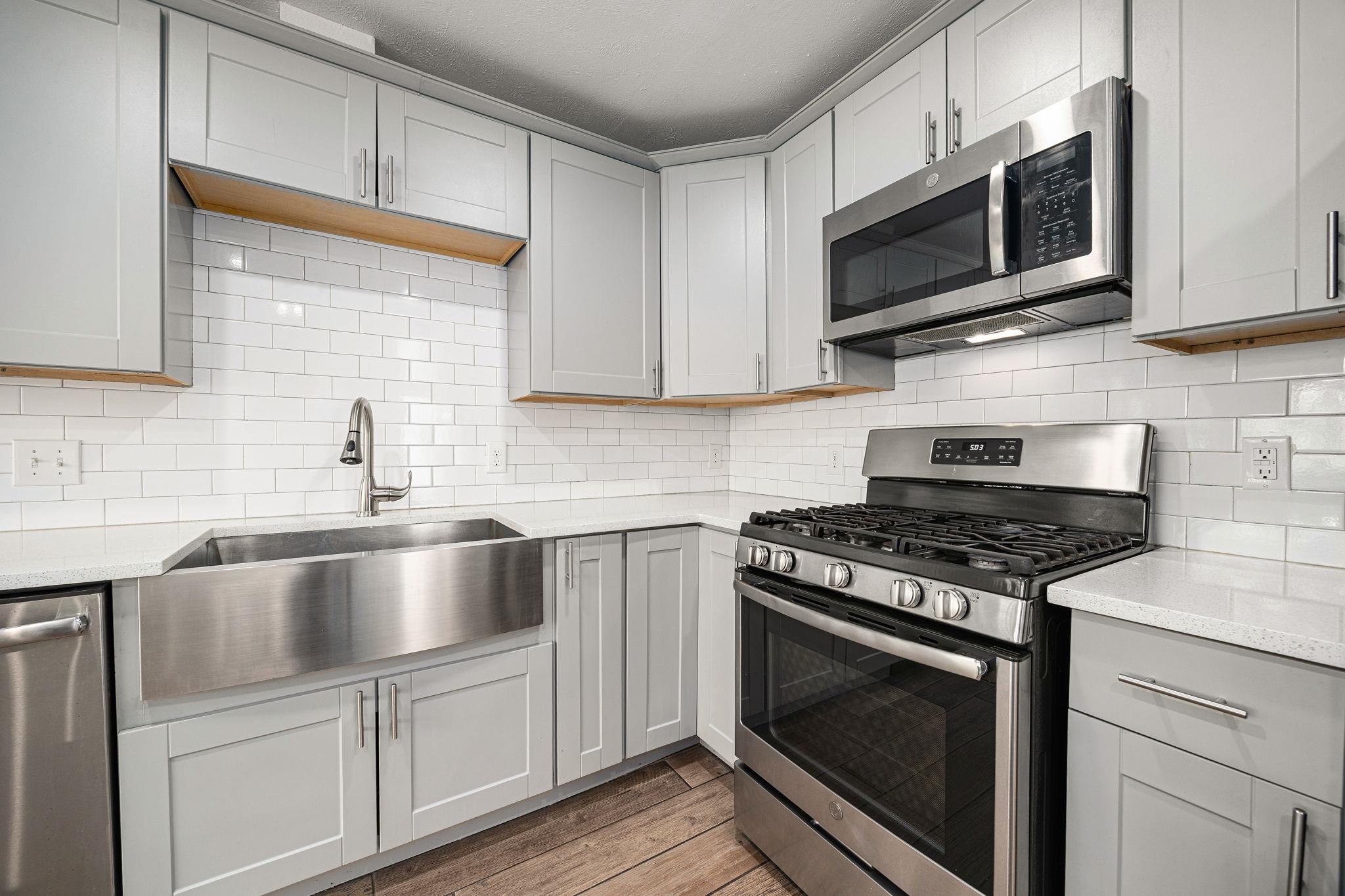 9445 Singing Quail Dr, Austin, TX 78758