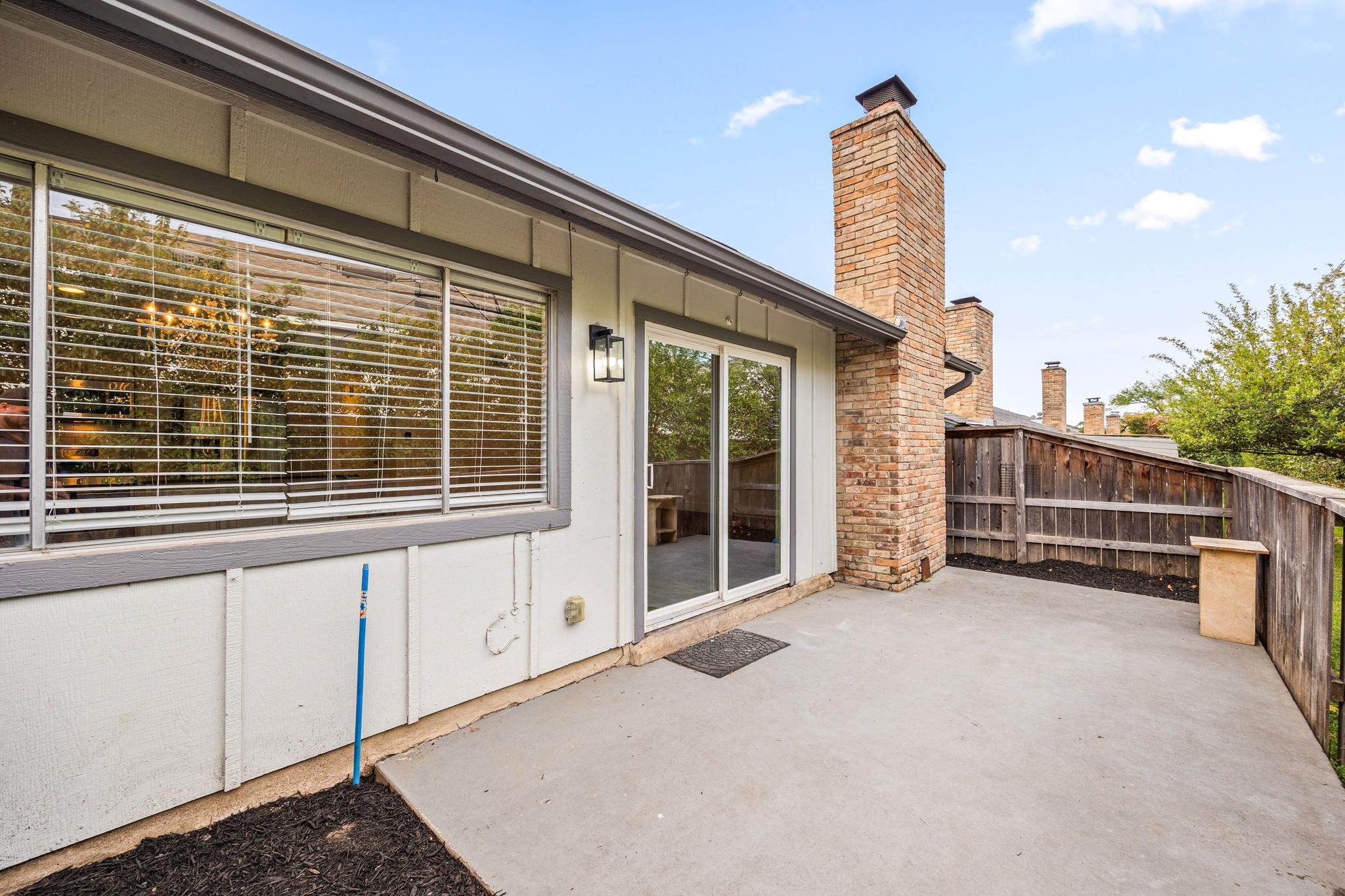 9445 Singing Quail Dr, Austin, TX 78758