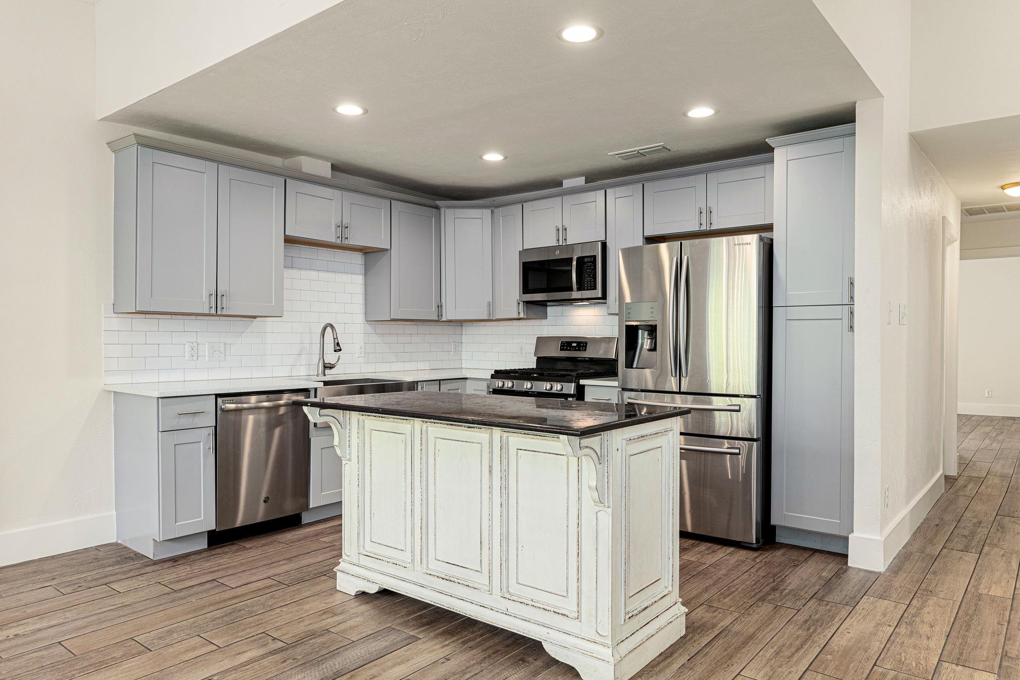 9445 Singing Quail Dr, Austin, TX 78758