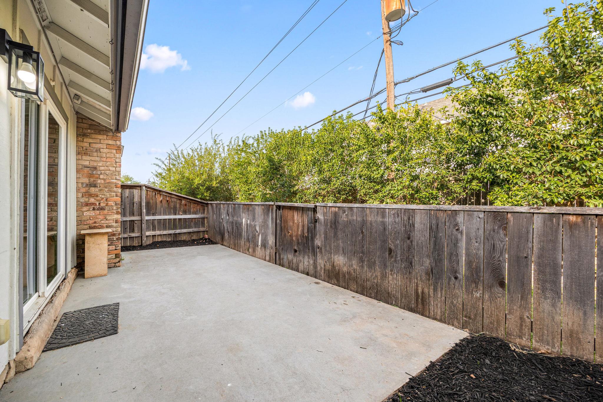 9445 Singing Quail Dr, Austin, TX 78758