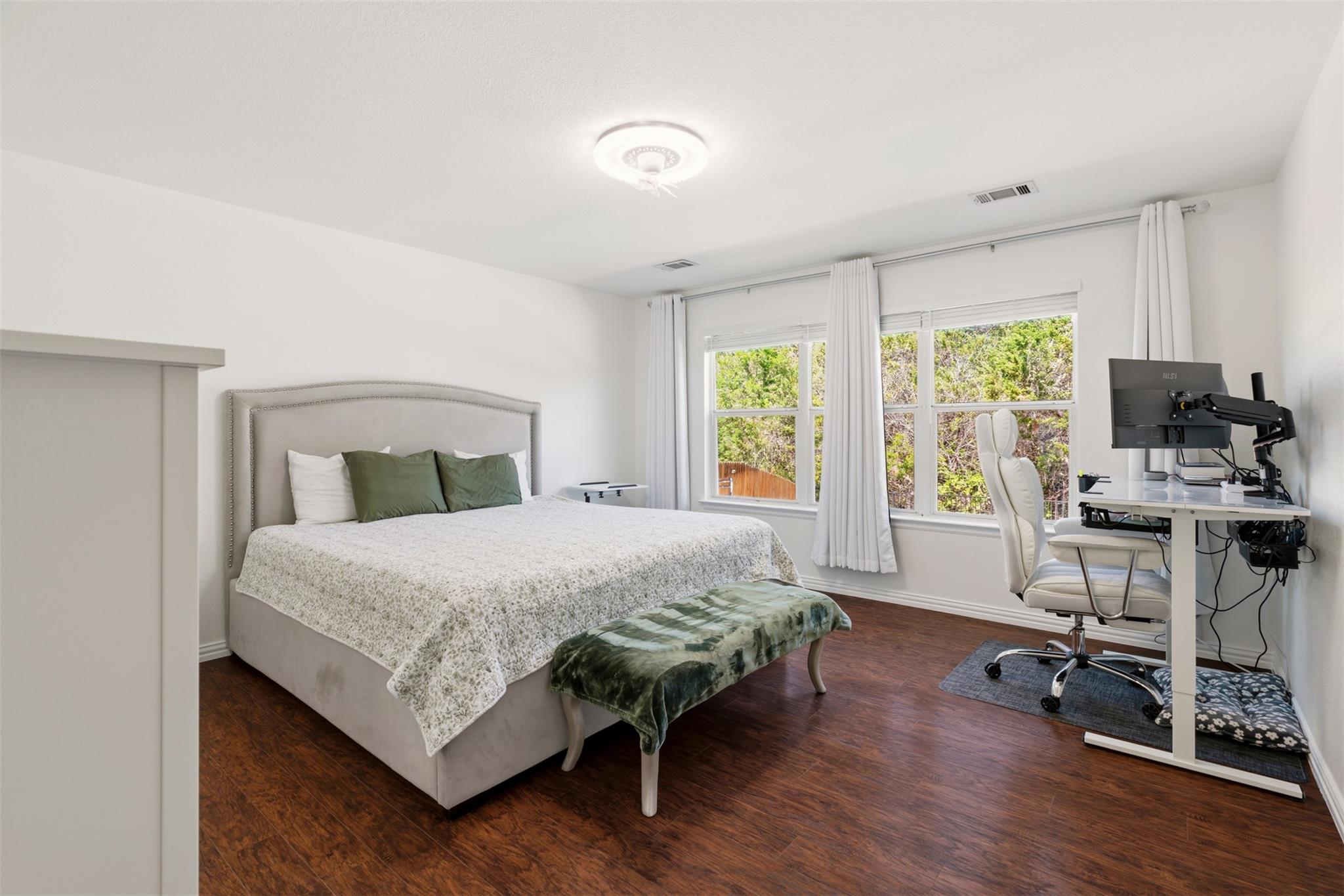 228 Hoot Owl Ln N, Leander, TX 78641