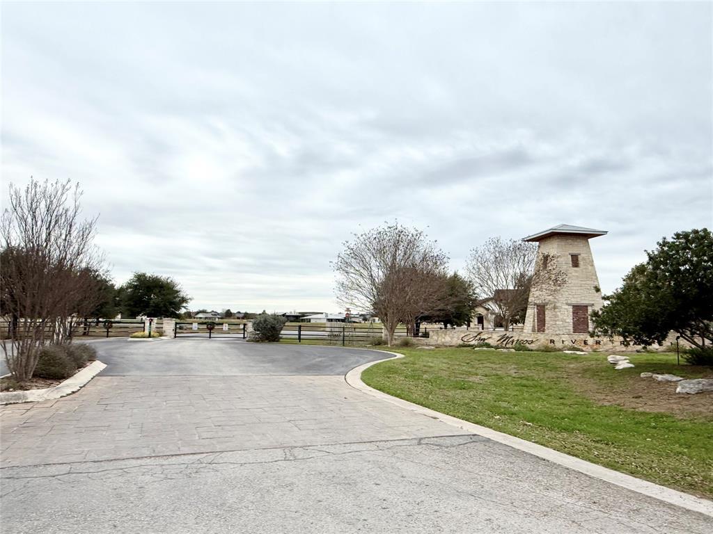 108 River Lakes Lane, Martindale, TX 78655