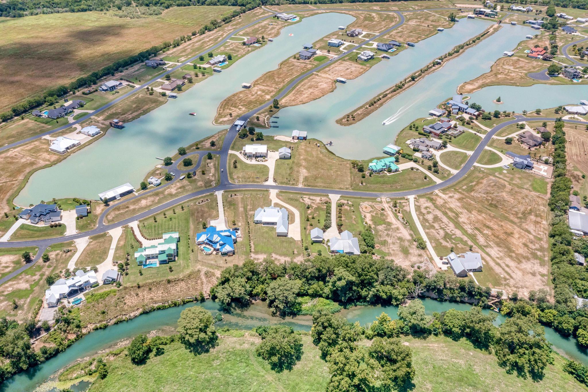 108 River Lakes Lane, Martindale, TX 78655