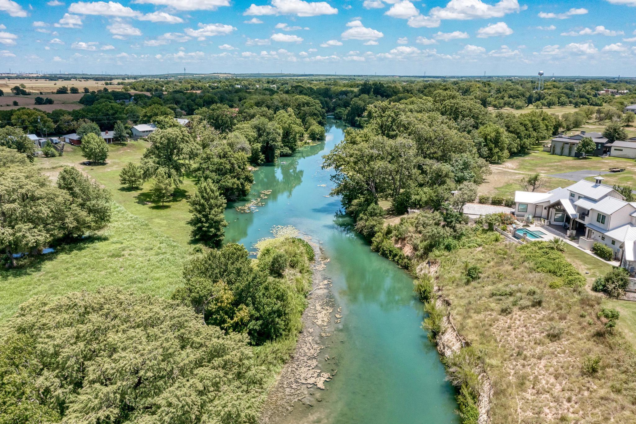 108 River Lakes Lane, Martindale, TX 78655