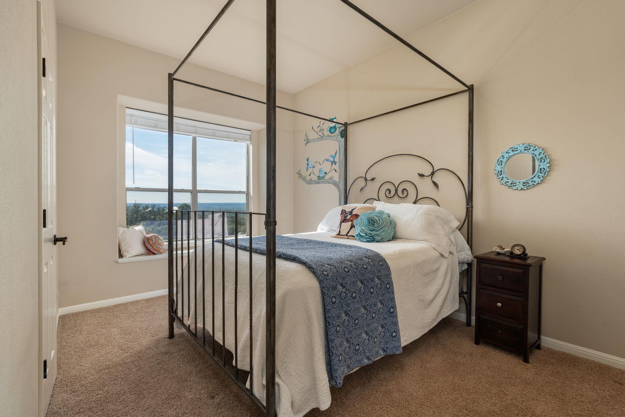 1130 Crownover Ln, Round Mountain, TX 78663