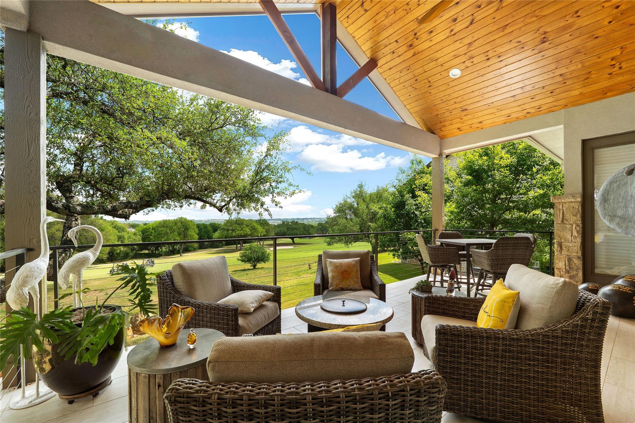 104 Smugglers Cv, Horseshoe Bay, TX 78657