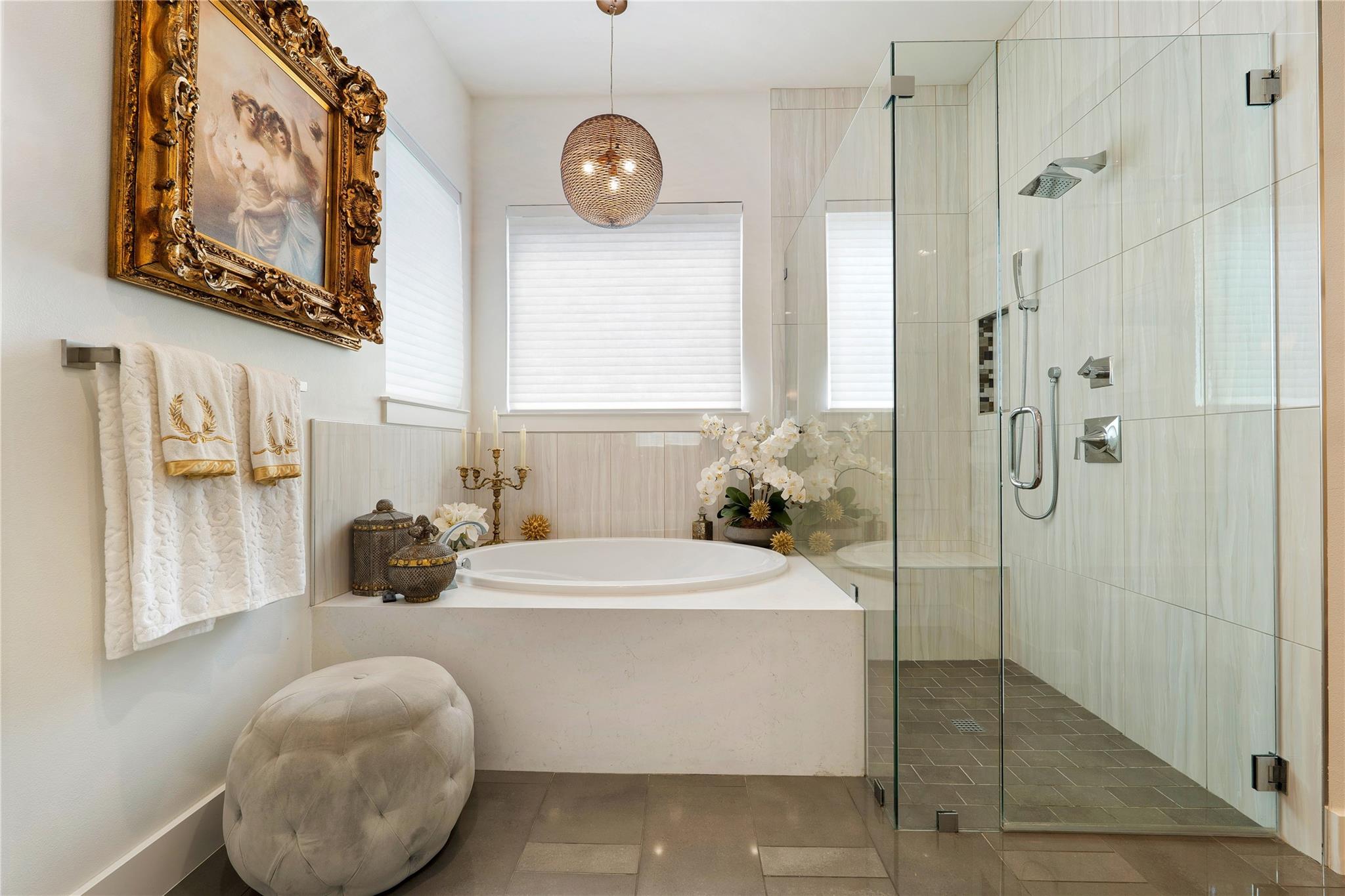 104 Smugglers Cv, Horseshoe Bay, TX 78657