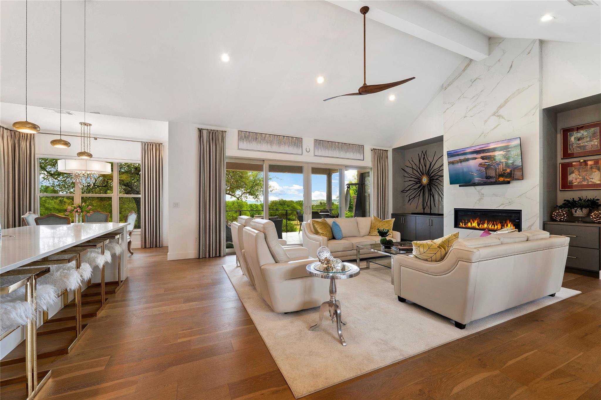 104 Smugglers Cv, Horseshoe Bay, TX 78657