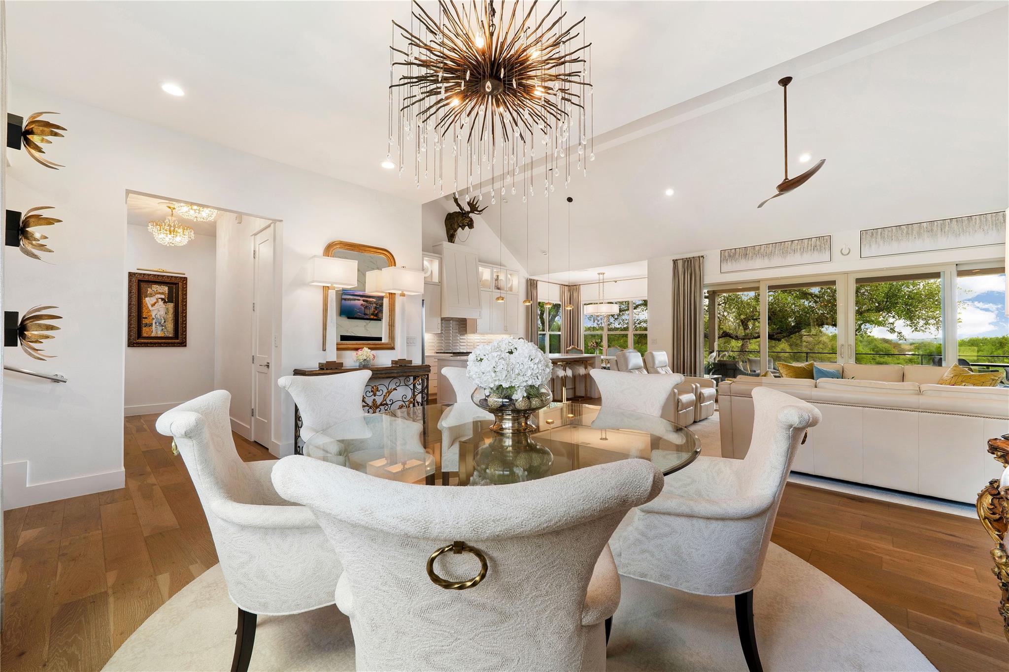 104 Smugglers Cv, Horseshoe Bay, TX 78657