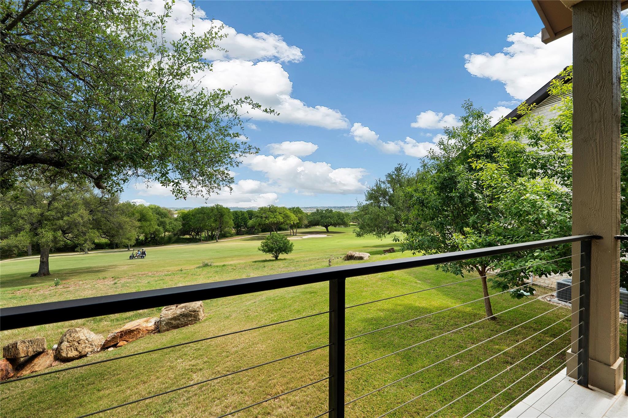 104 Smugglers Cv, Horseshoe Bay, TX 78657