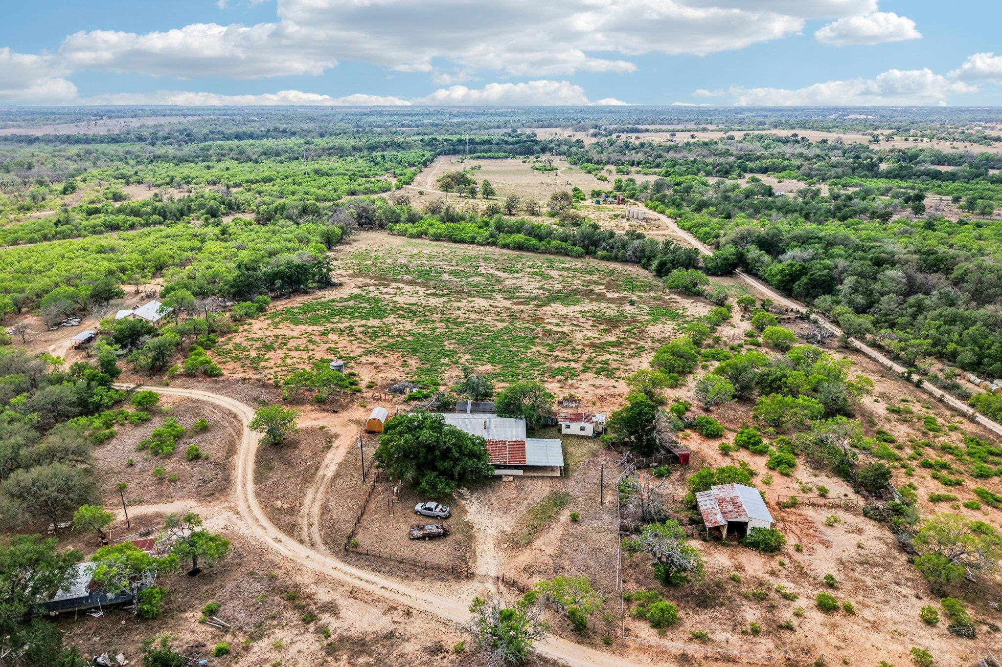 3200 Cattlemens Row, Lockhart, TX 78644