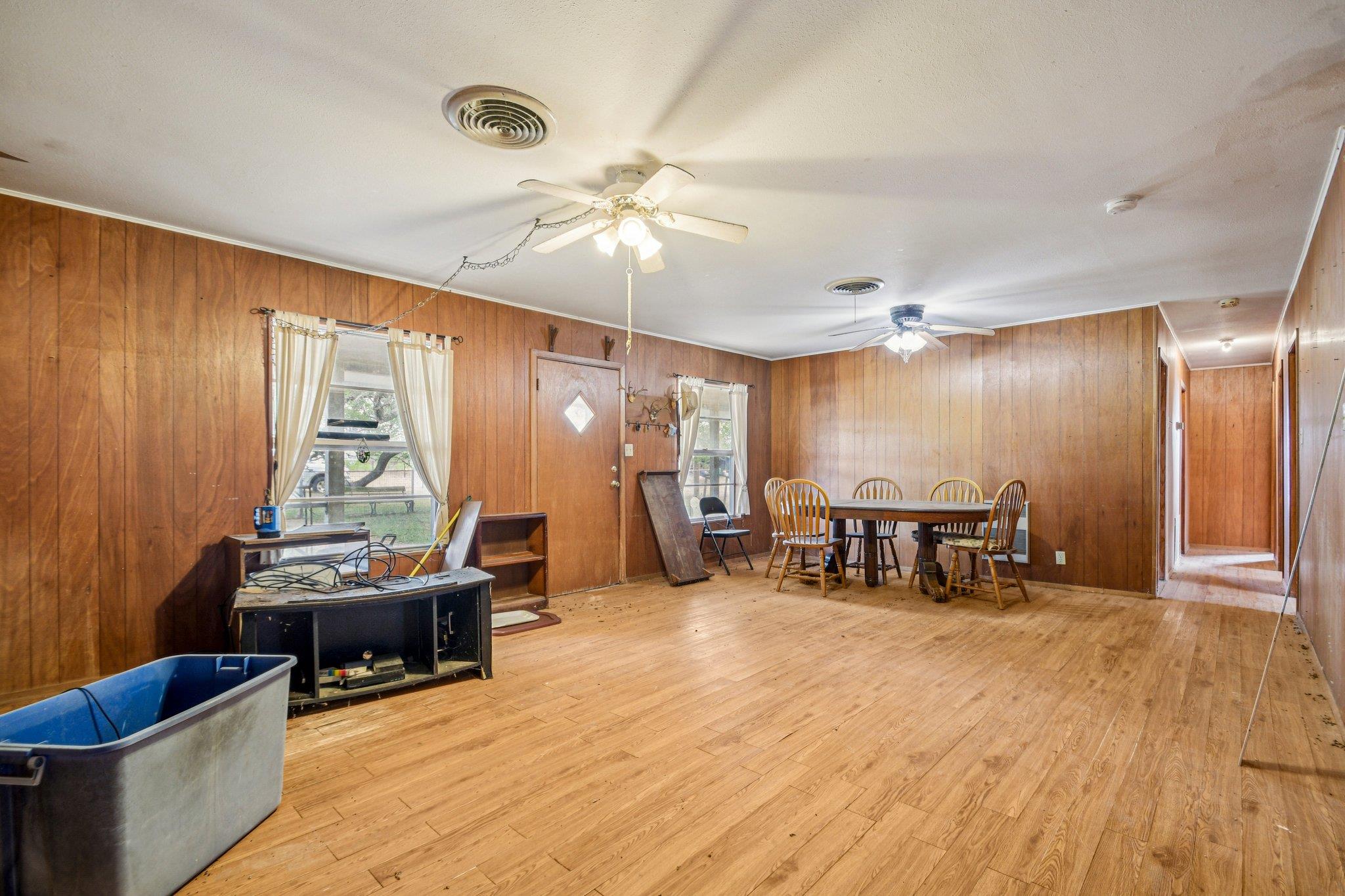 3200 Cattlemens Row, Lockhart, TX 78644