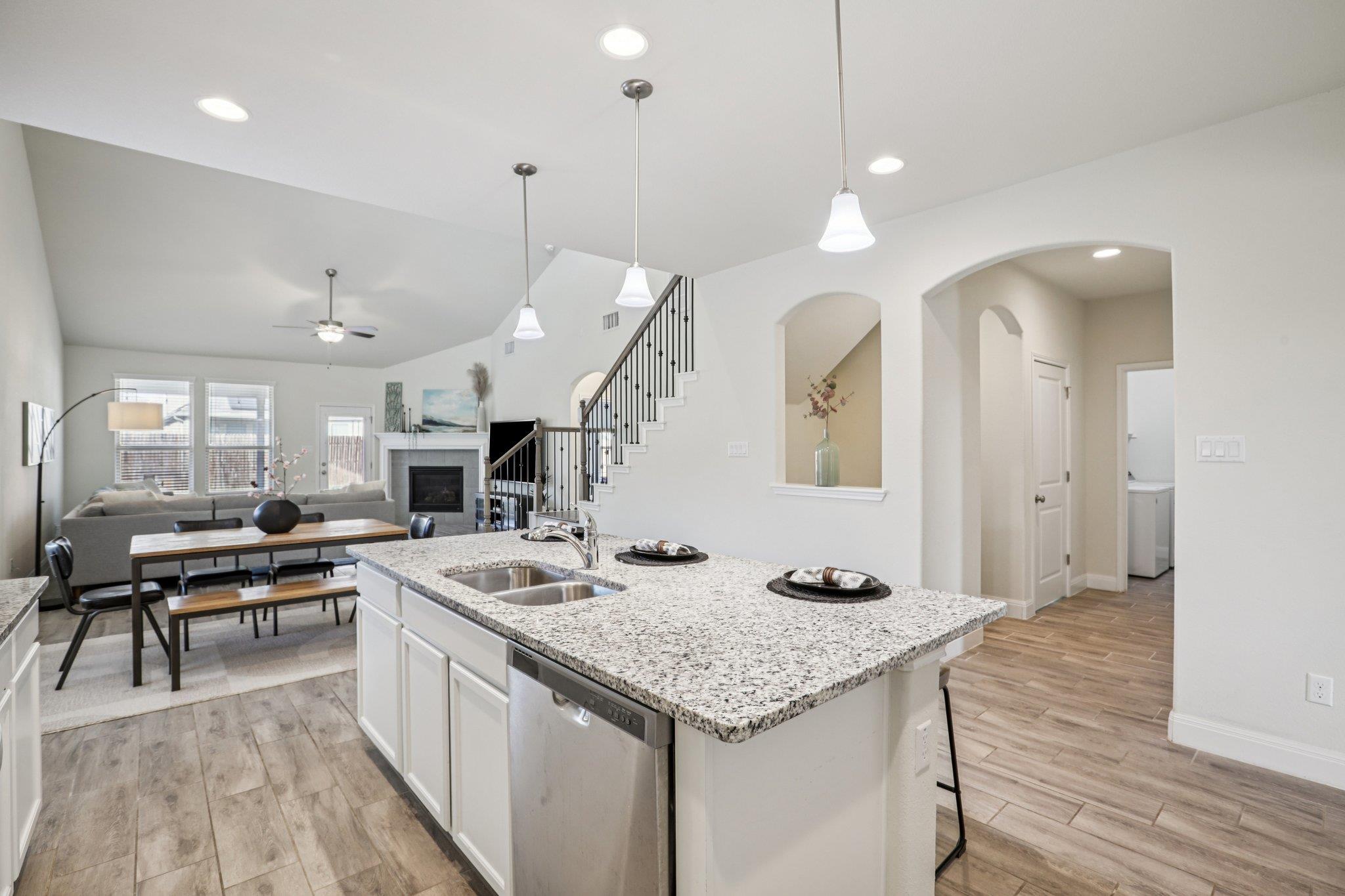 202 Quarryman Dr, Hutto, TX 78634