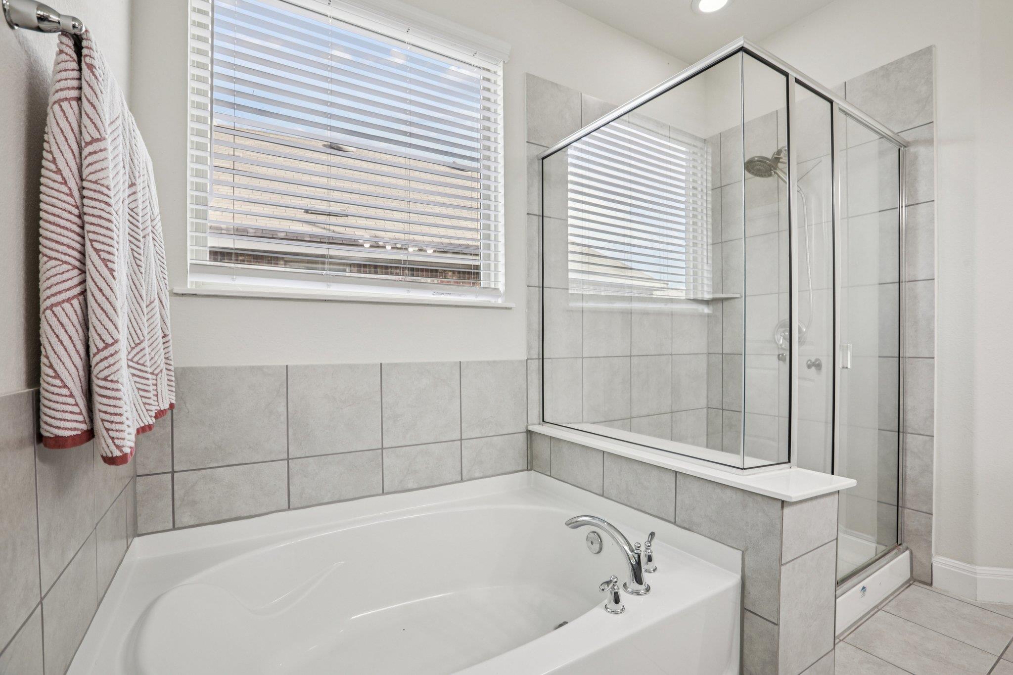 202 Quarryman Dr, Hutto, TX 78634