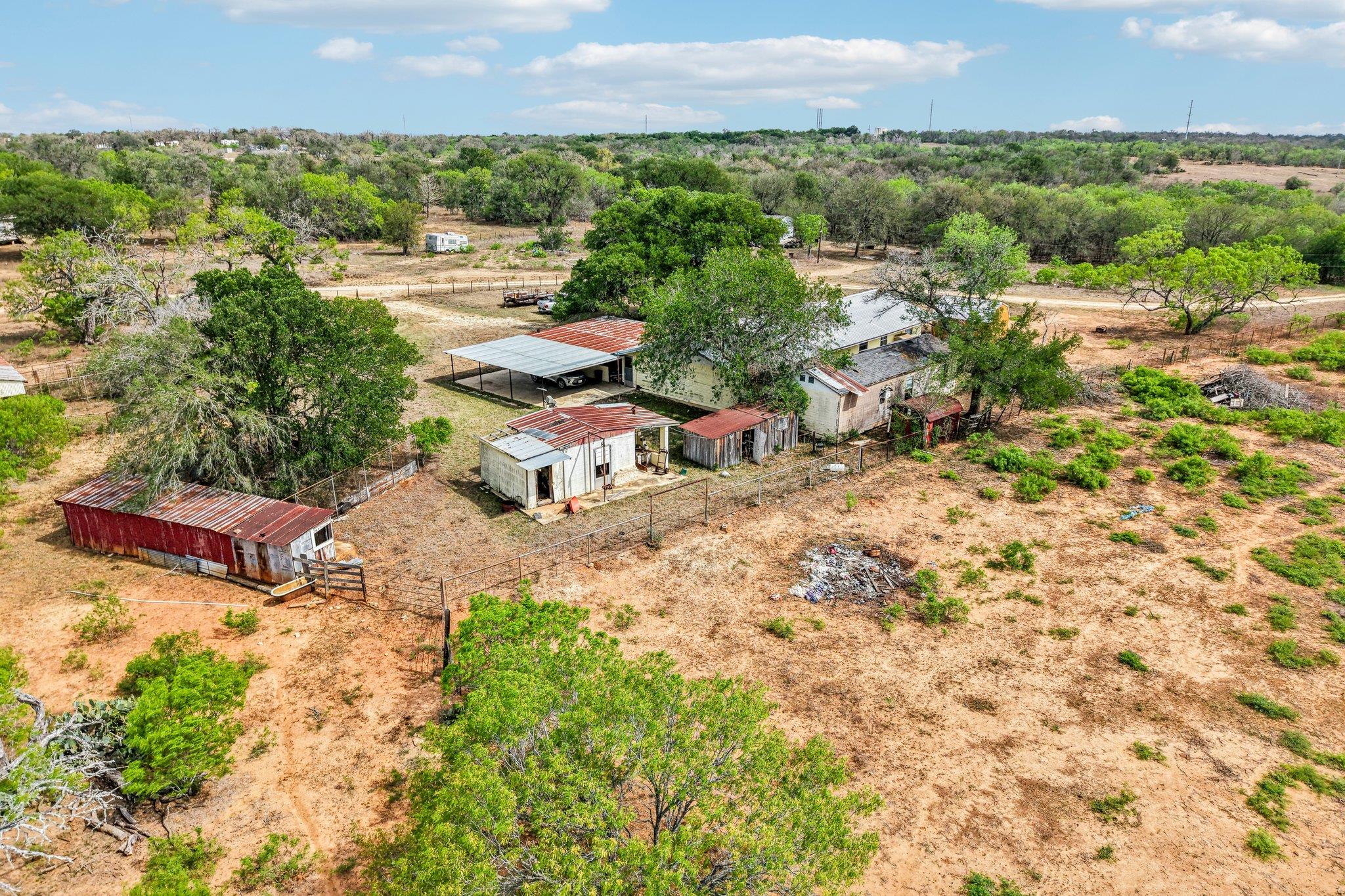 3200 Cattlemens Row, Lockhart, TX 78644