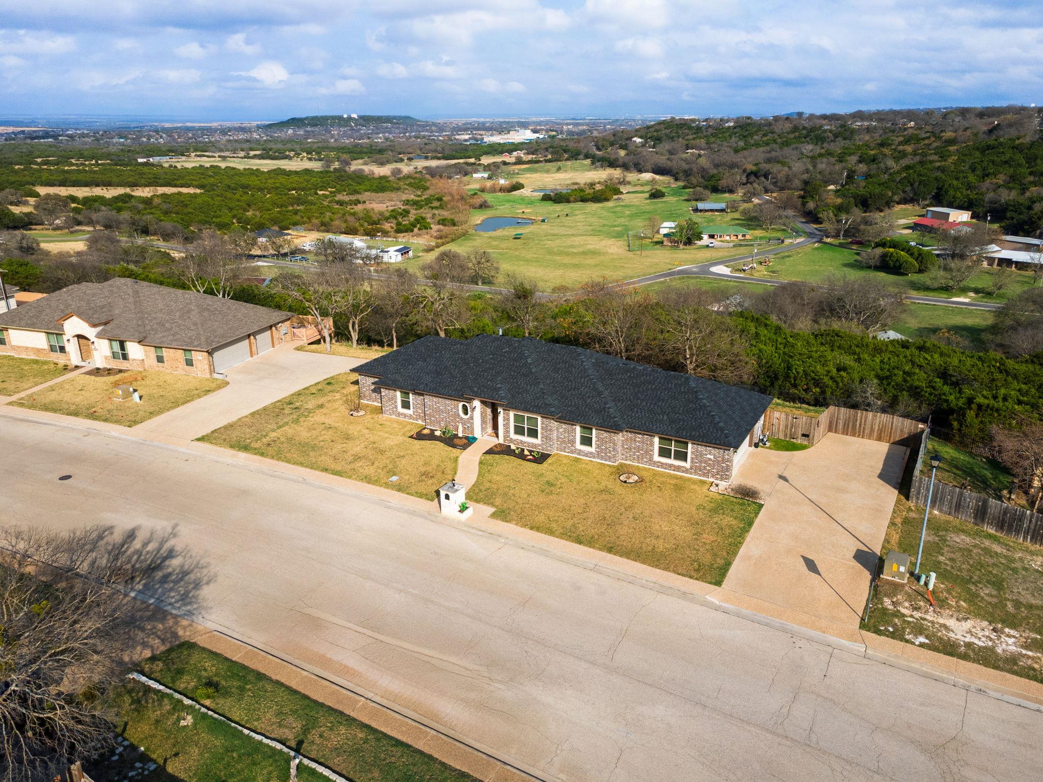 522 Skyline Dr, Copperas Cove, TX 76522