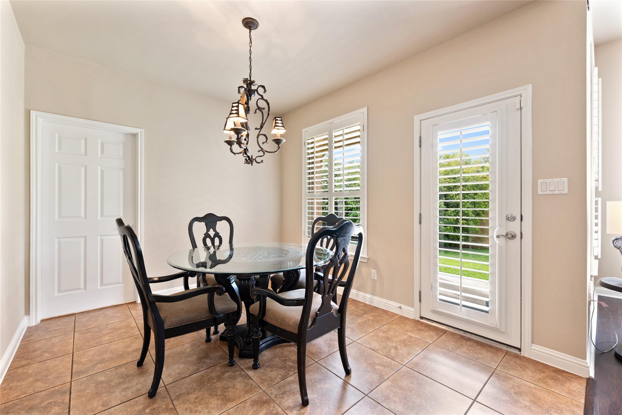3117 Goldenoak Cir, Round Rock, TX 78681