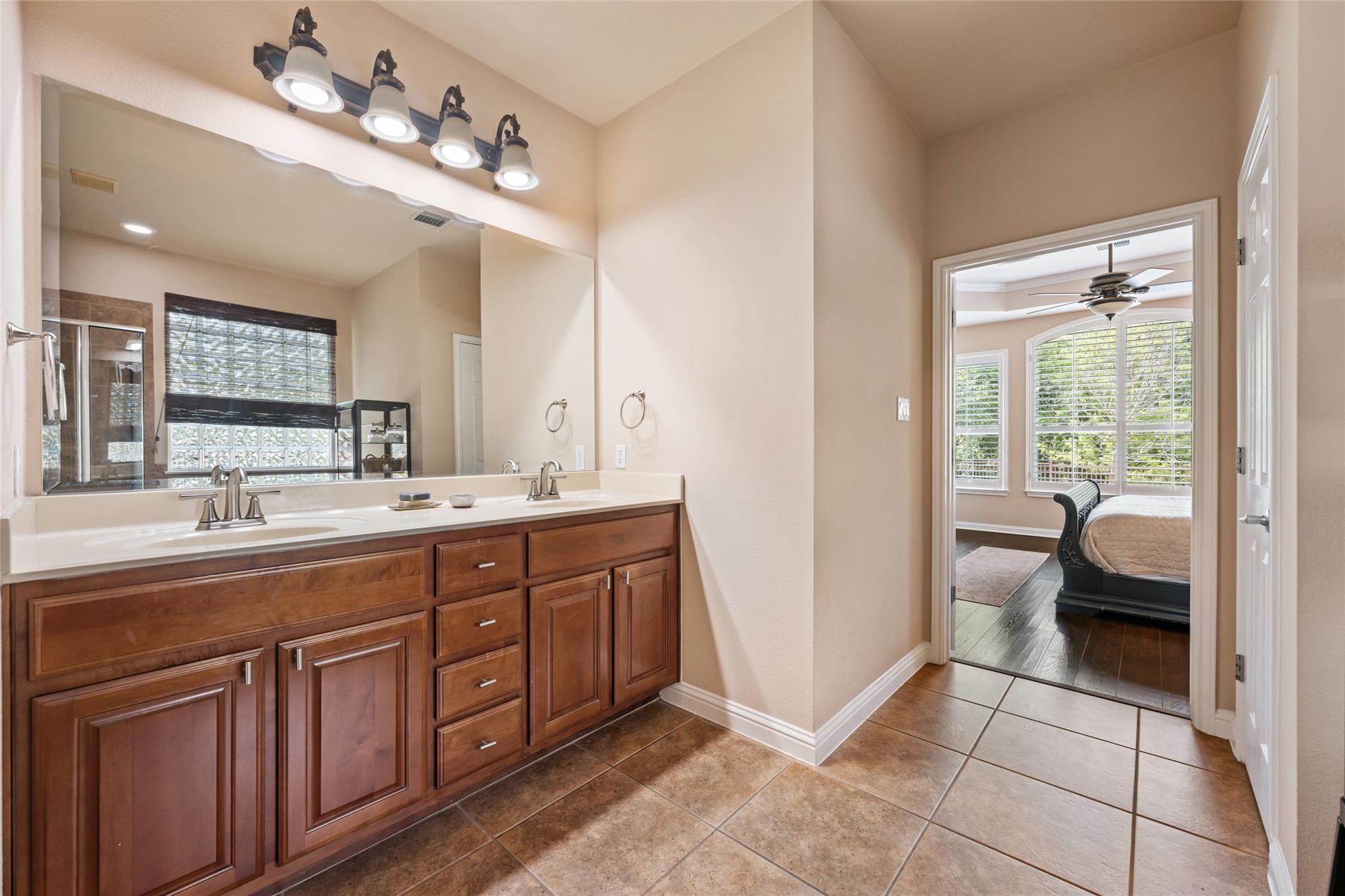 3117 Goldenoak Cir, Round Rock, TX 78681