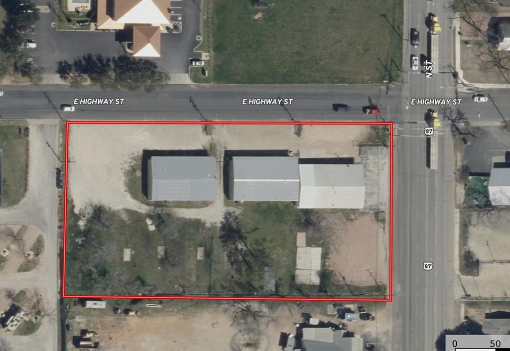 702 S Washington Highway, Fredericksburg, TX 78624