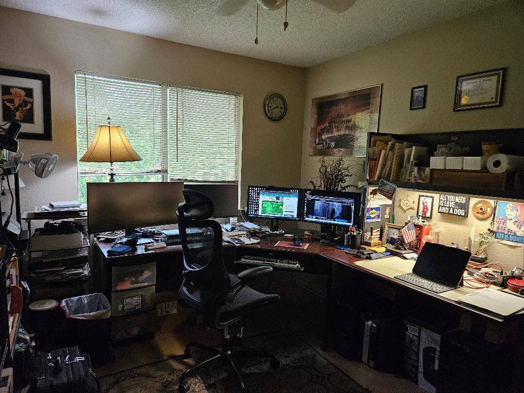 817 Lexington Rd, Elgin, TX 78621