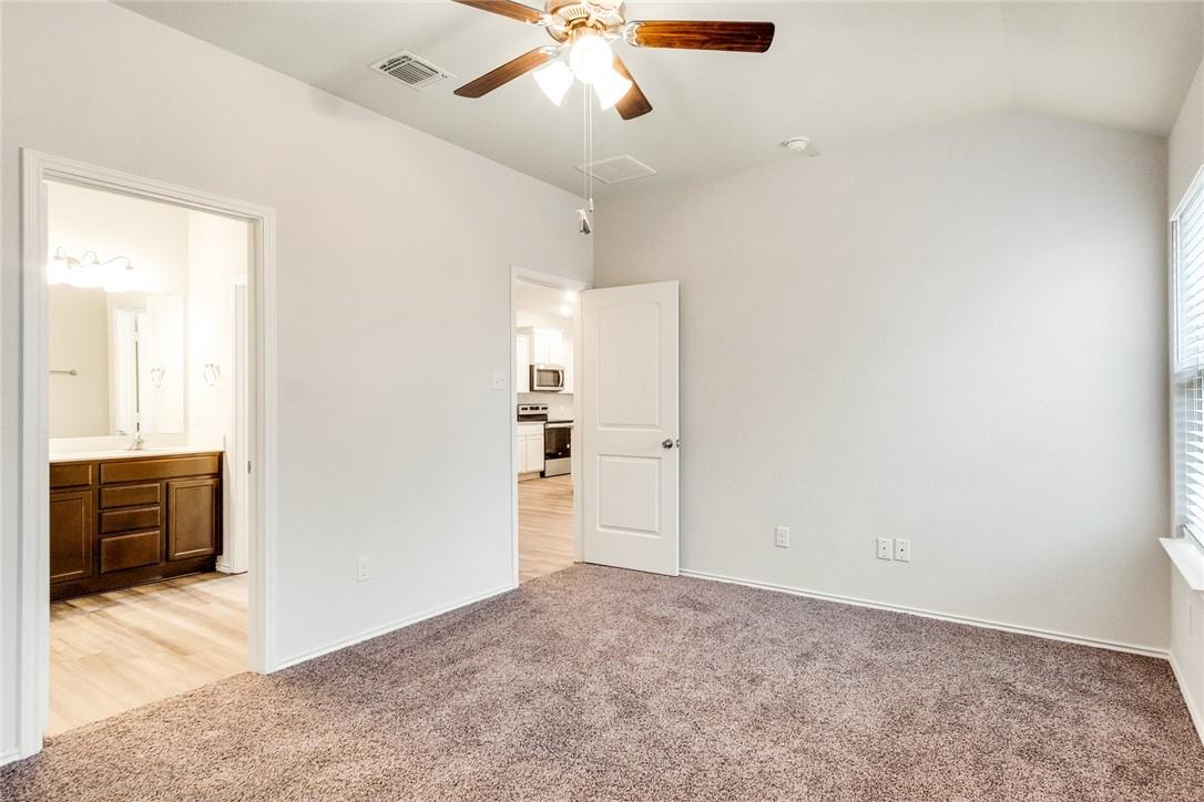 117 Nathaniel Dr, Taylor, TX 76574