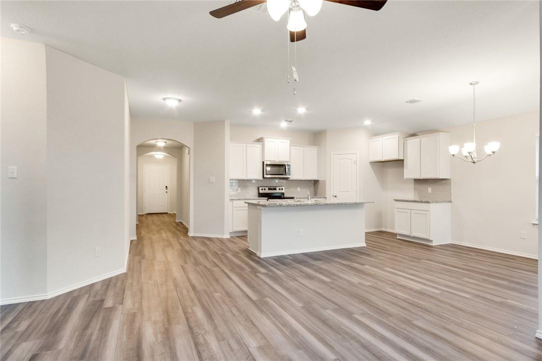 117 Nathaniel Dr, Taylor, TX 76574