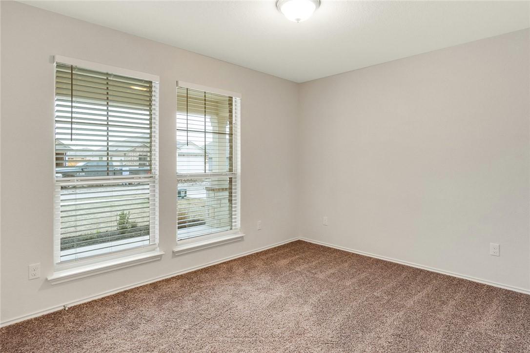 117 Nathaniel Dr, Taylor, TX 76574